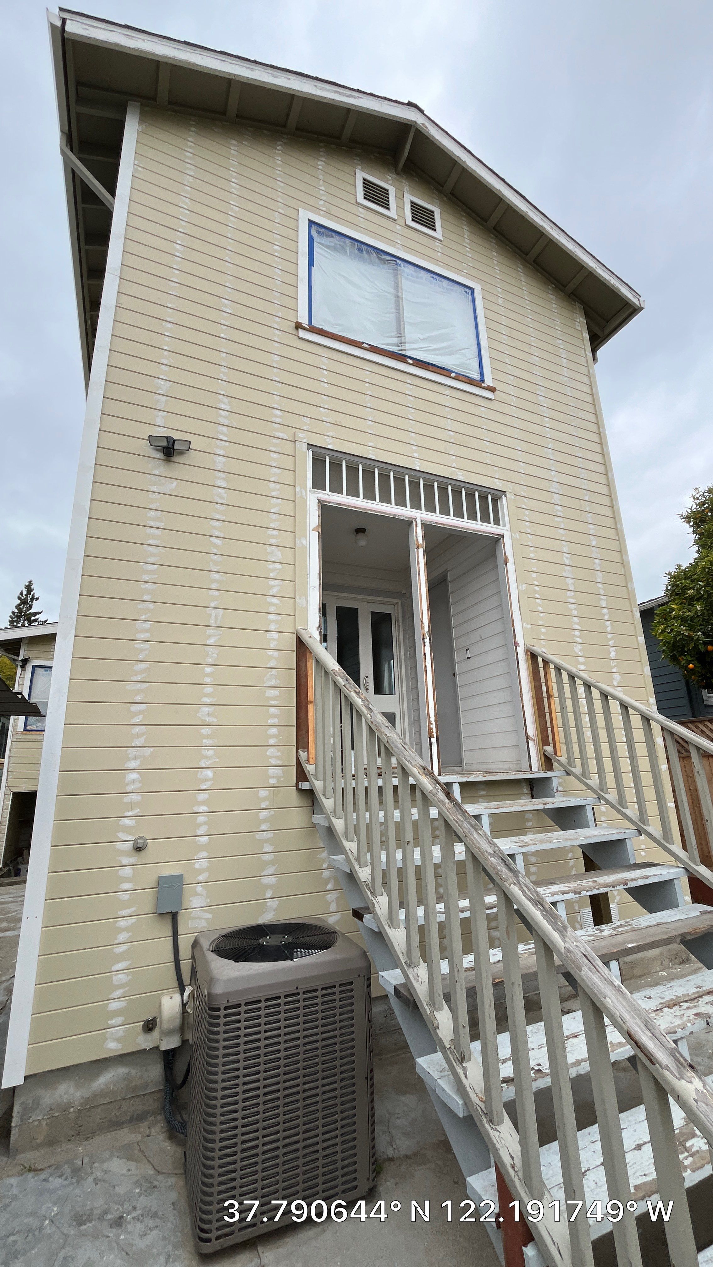 Project in Oakland by Herrera’s Bay Area Painting inc.