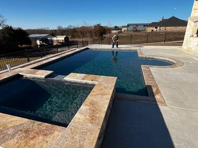 Large Classical Pool and Spa