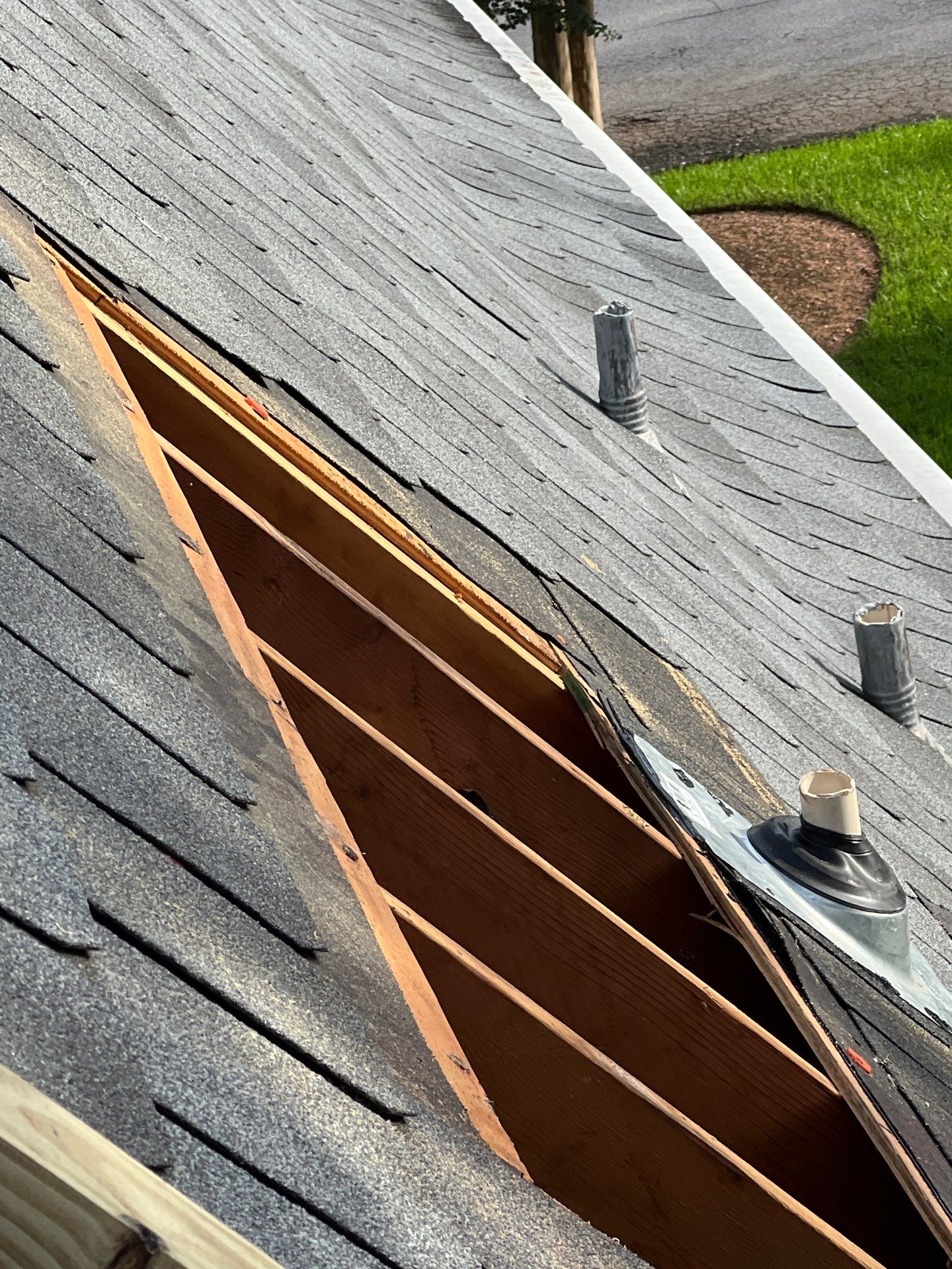 Residential Roofing Repair using Owen's Corning Duration (Lifetime) Shingles by Roof Repair Company