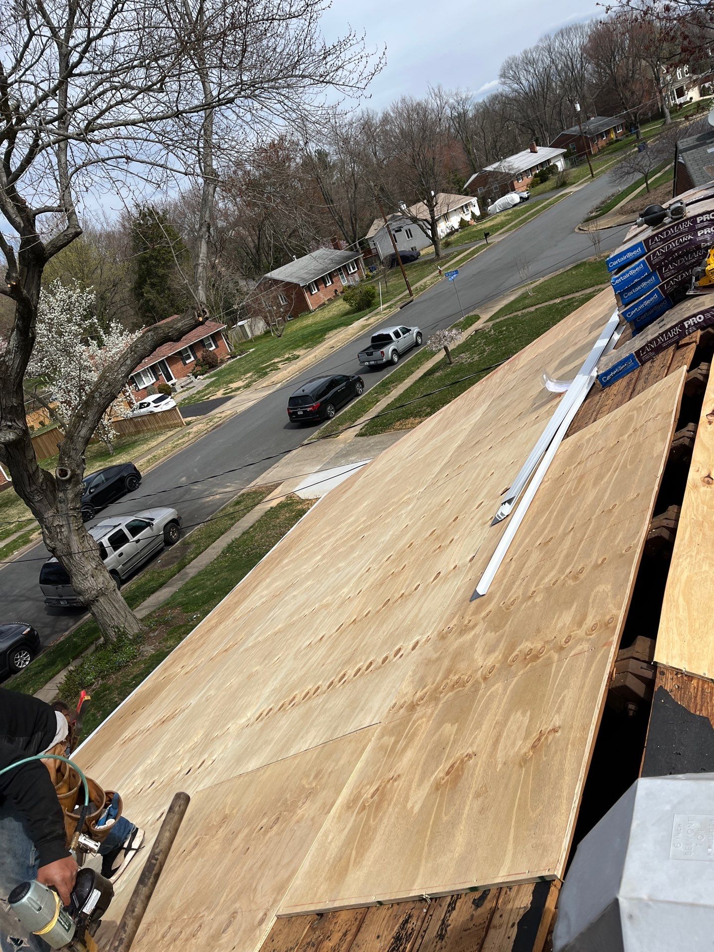 Alexandria CertainTeed Landmark Pro Roof in Max Def Charcoal Black by RM Banning, Inc.