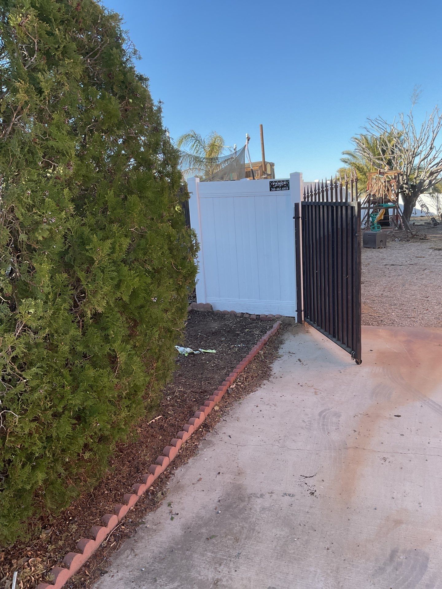 Fence Installation using Vinyl by Fence Guys Inc.
