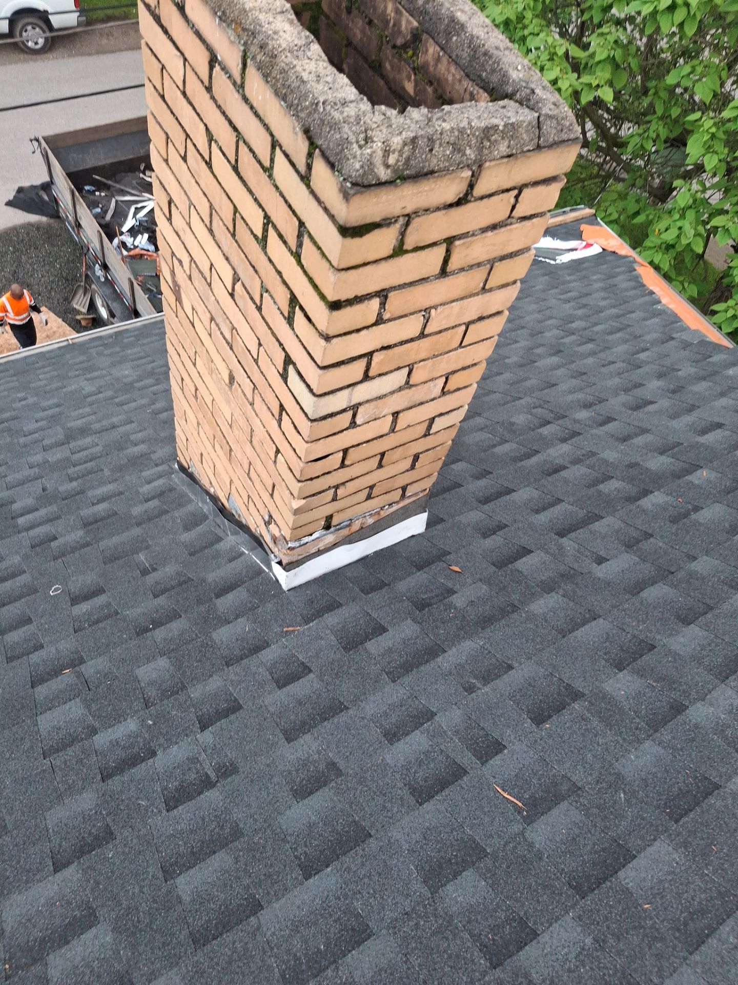 Residential Roofing Installation using GAF Timberline HDZ Charcoal by Rainstoppers Roofing