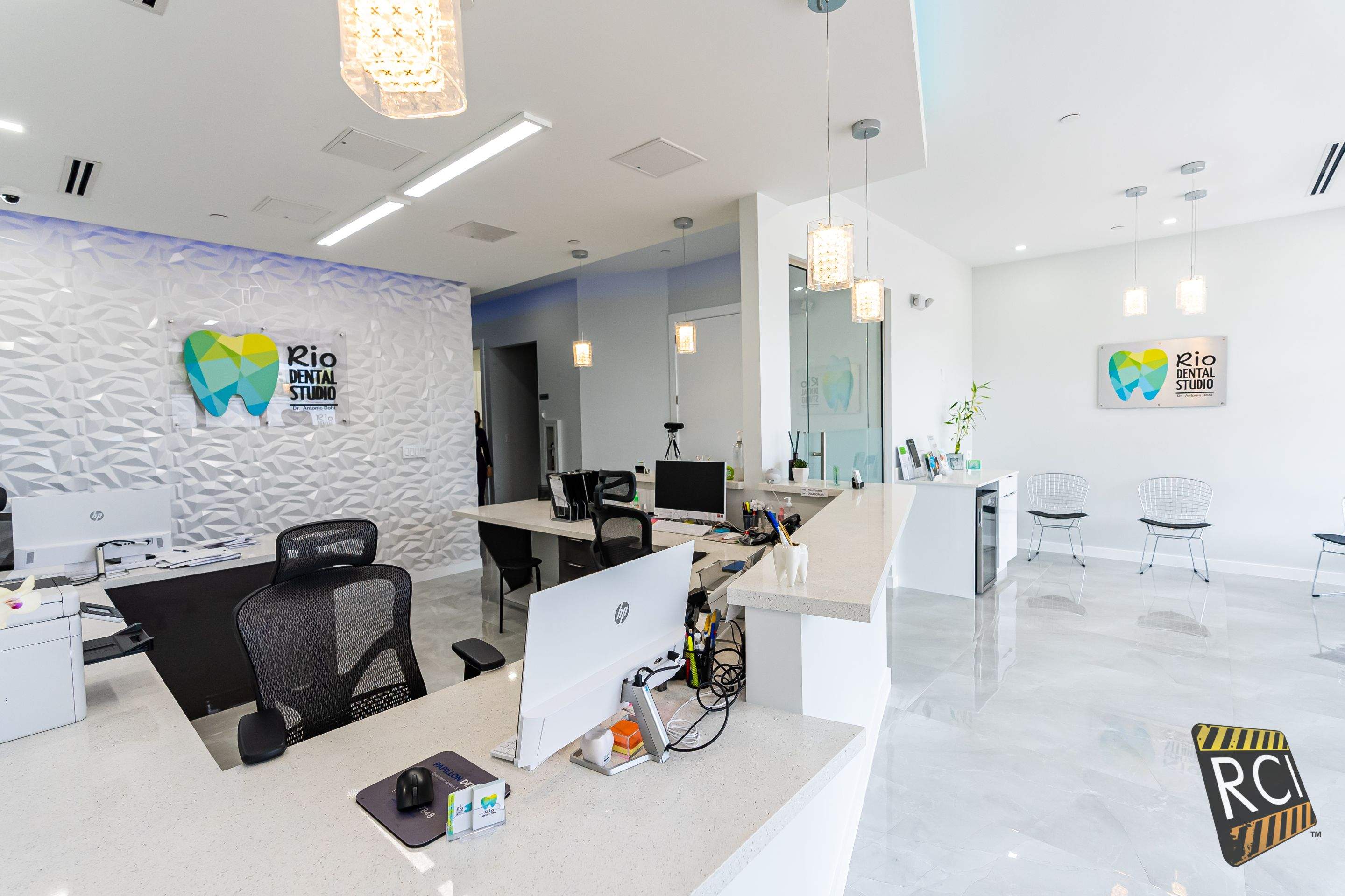 Rio Dental Studio by Ruiz Construction Inc