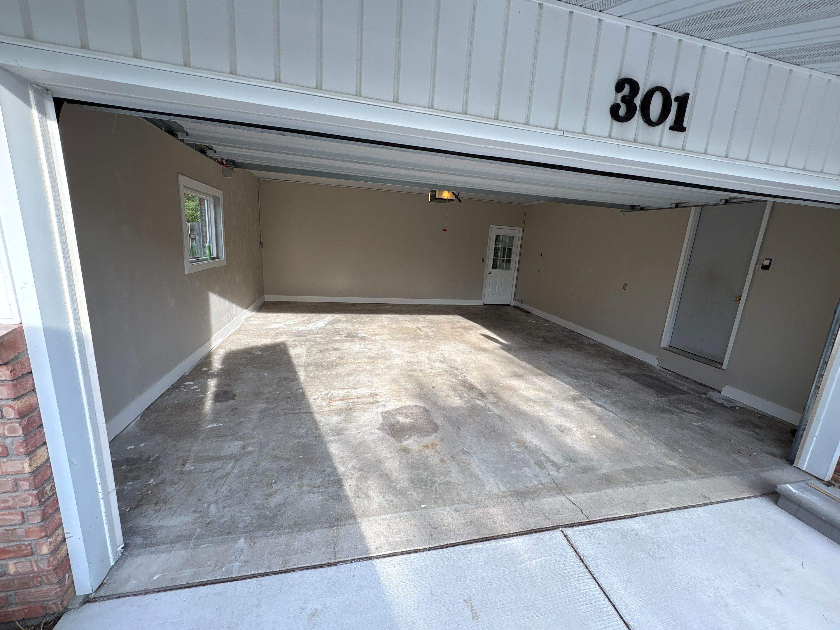 Garage in Mt. Pleasant by Wise Coatings of Central Michigan