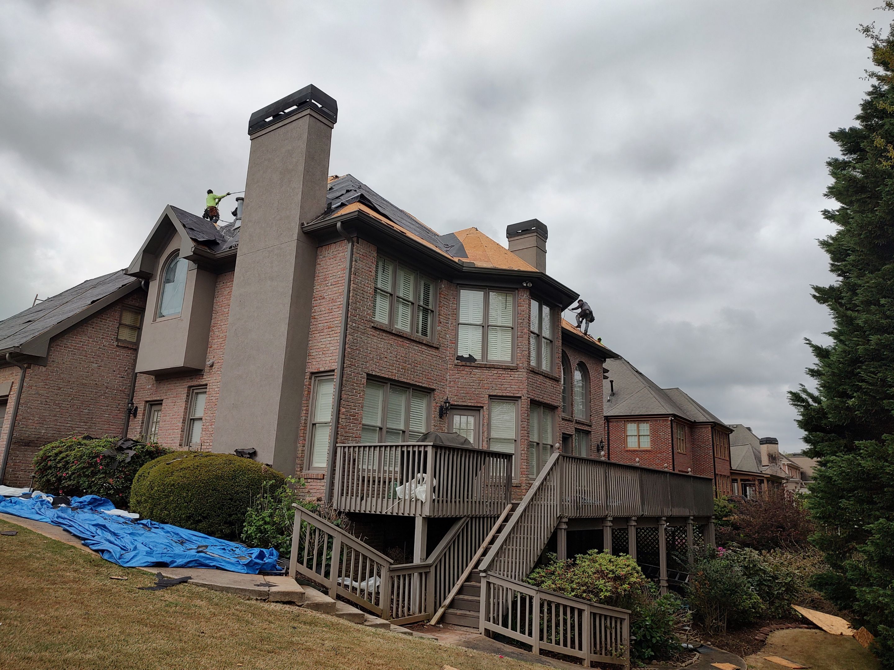 Top-Quality Williamsburg Gray Owens Corning Roof Installation in Roswell, Georgia by NBS Roofing by NBS Roofing, Inc.
