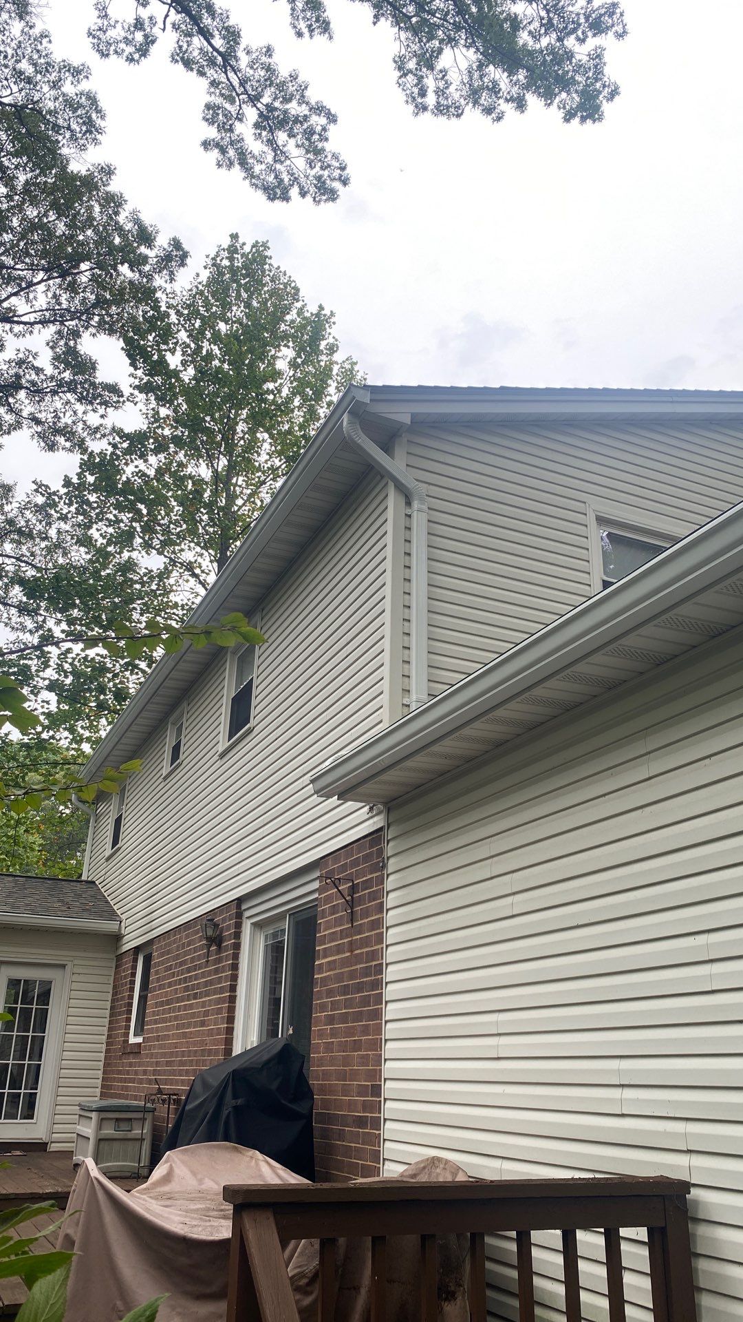 Springfield : Residential Roof Replacement with CertainTeed Landmark Pro in Max Weathered Wood  by RM Banning, Inc.