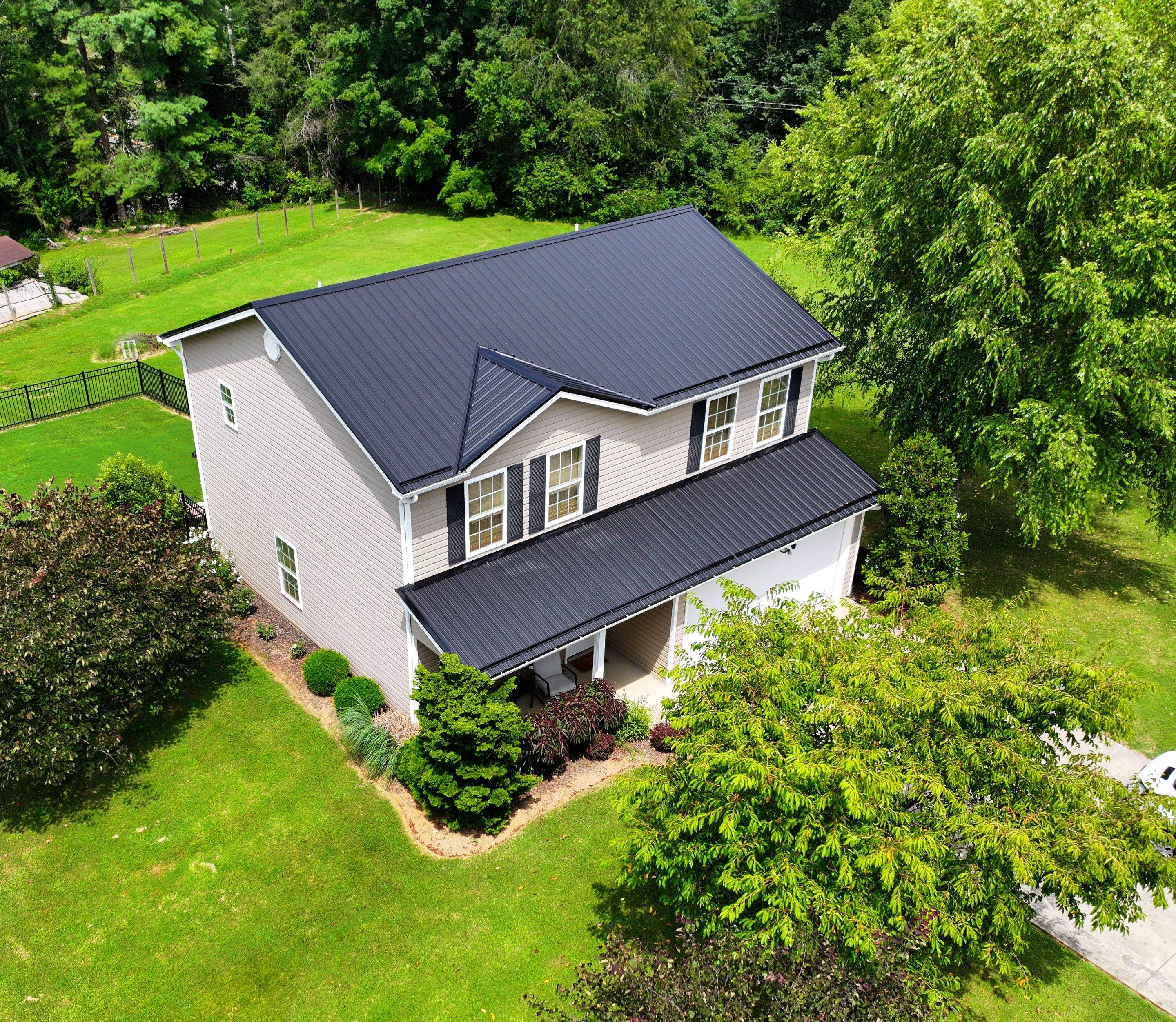 Parker Residence by Omnia Roofing