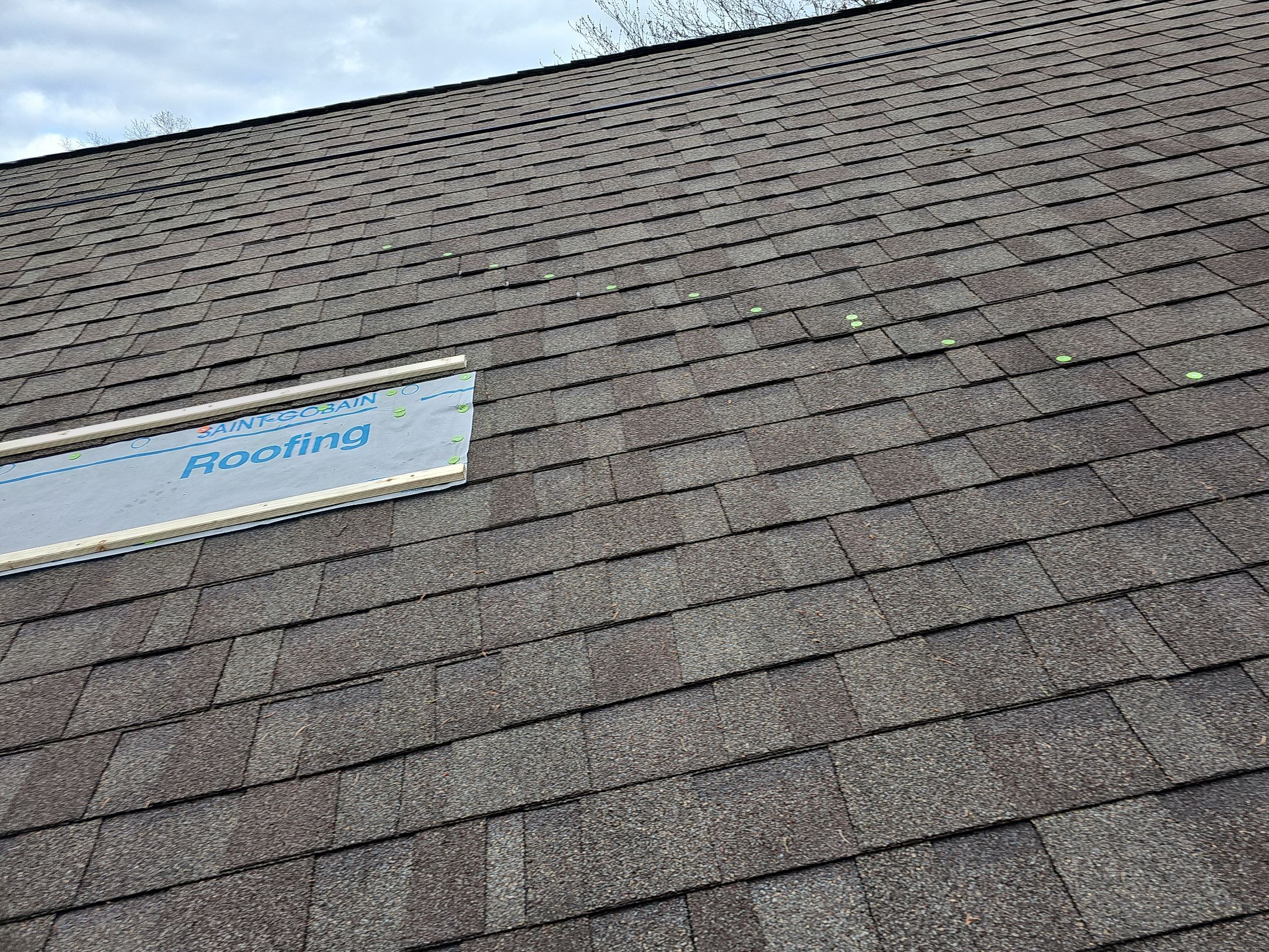 ATLAS PINNACLE COLOR: WEATHERED SHADOW by Eagle Eye Roofing