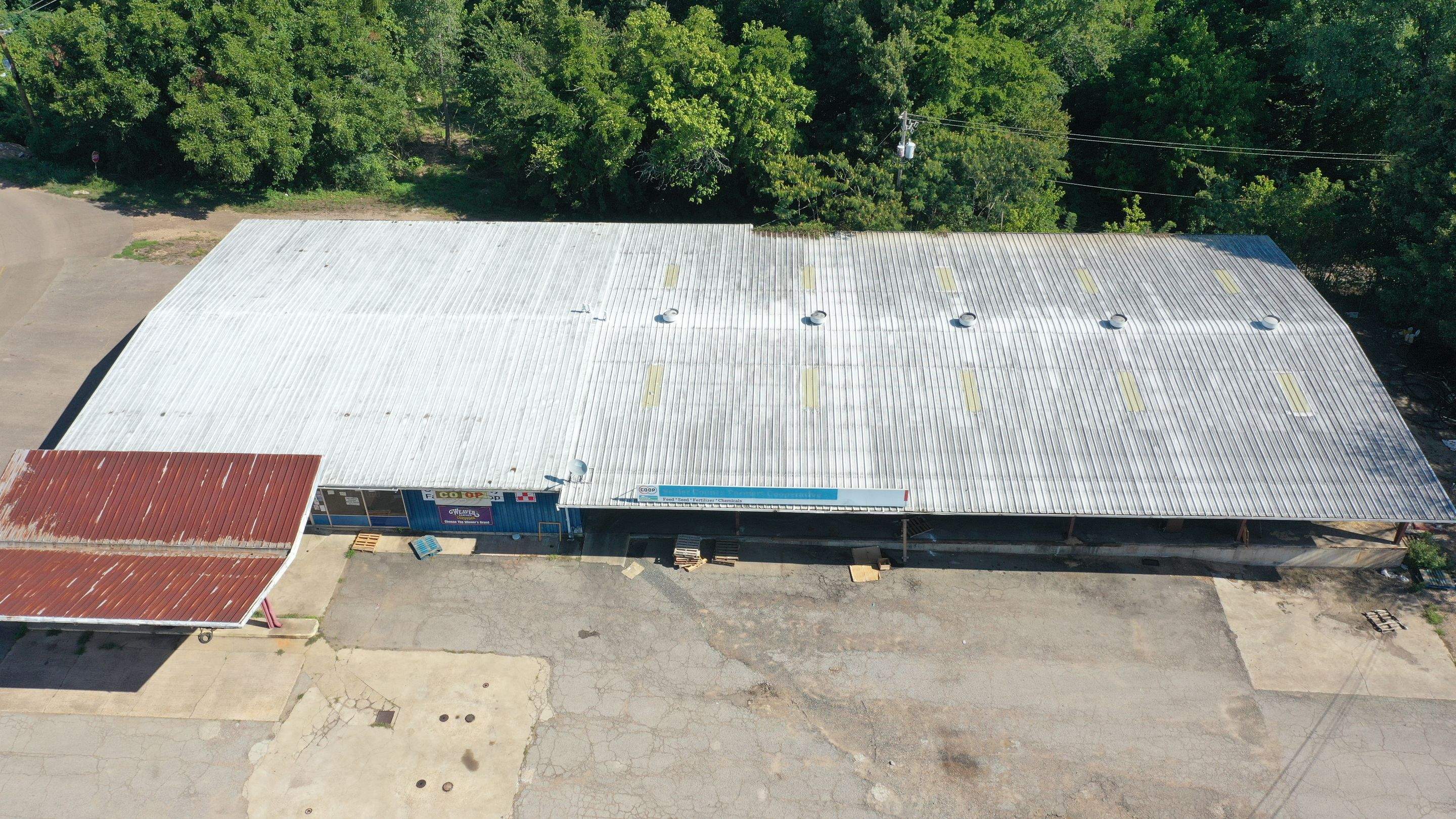 Sevier County Farmer's Co-Op by Hostetler Roofing