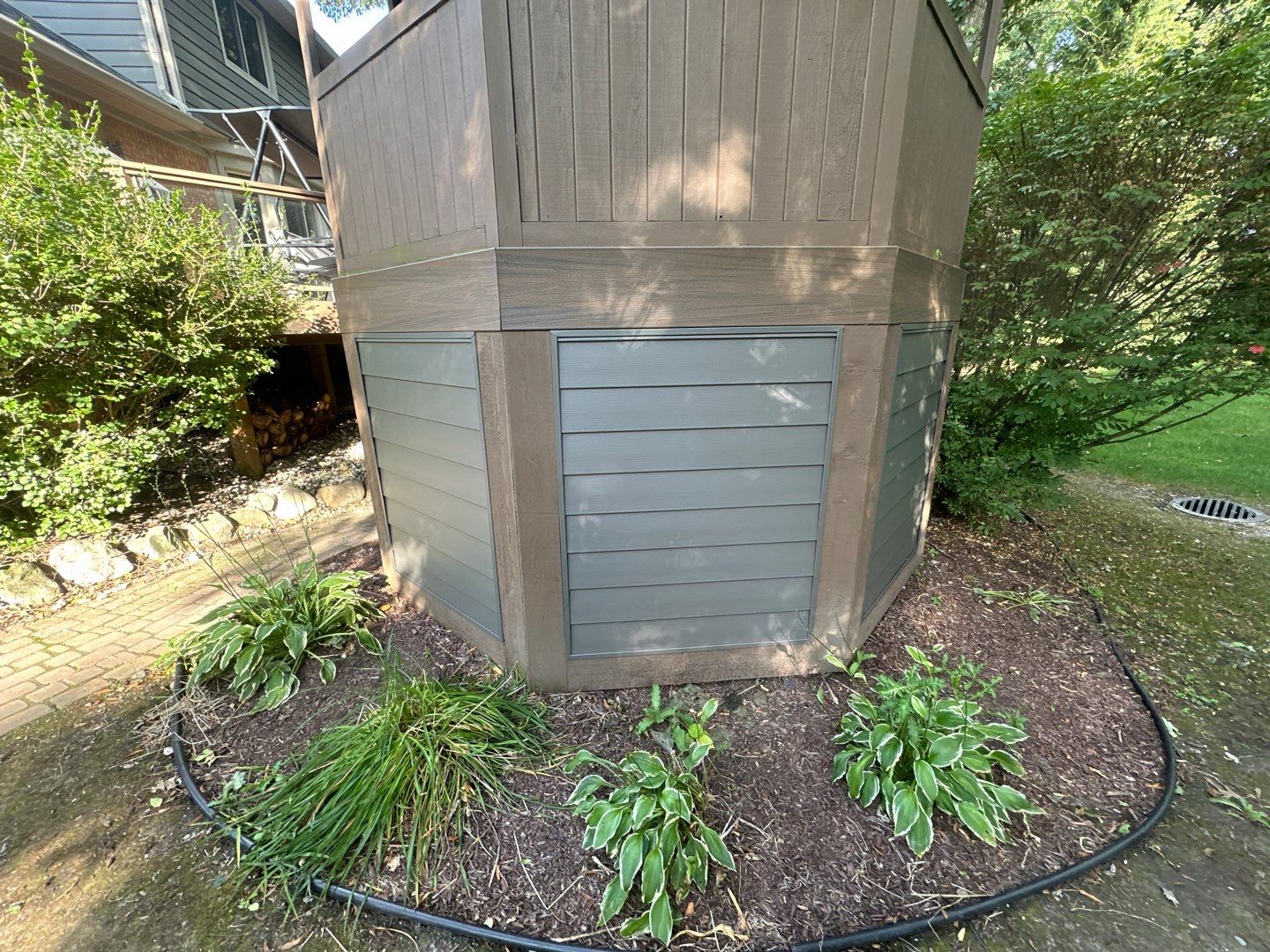 Roof Replacement using Owens Corning Peppercorn and Siding Replacement using Ascend Charcoal Smoke by 180 Contractors