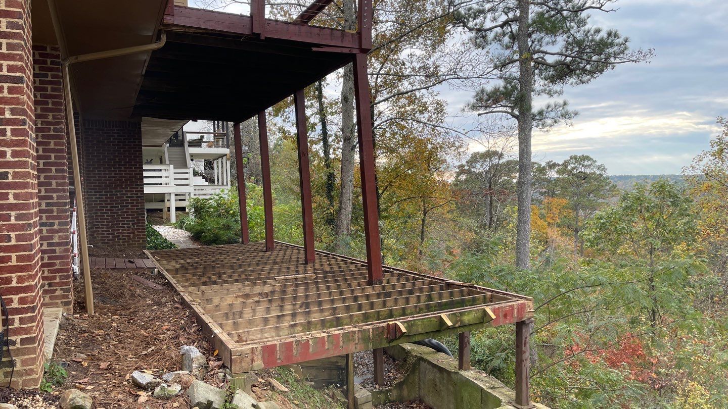 Shades Crest - Deck by Pillar and Pine