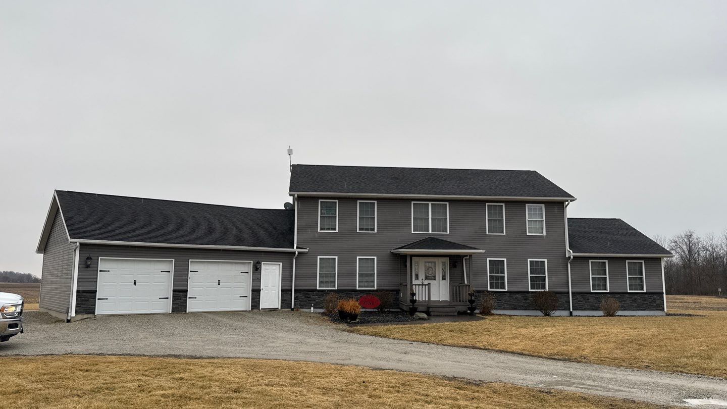 Siding Installation using Alside Coventry D4DL by Nitro Roofing and Construction