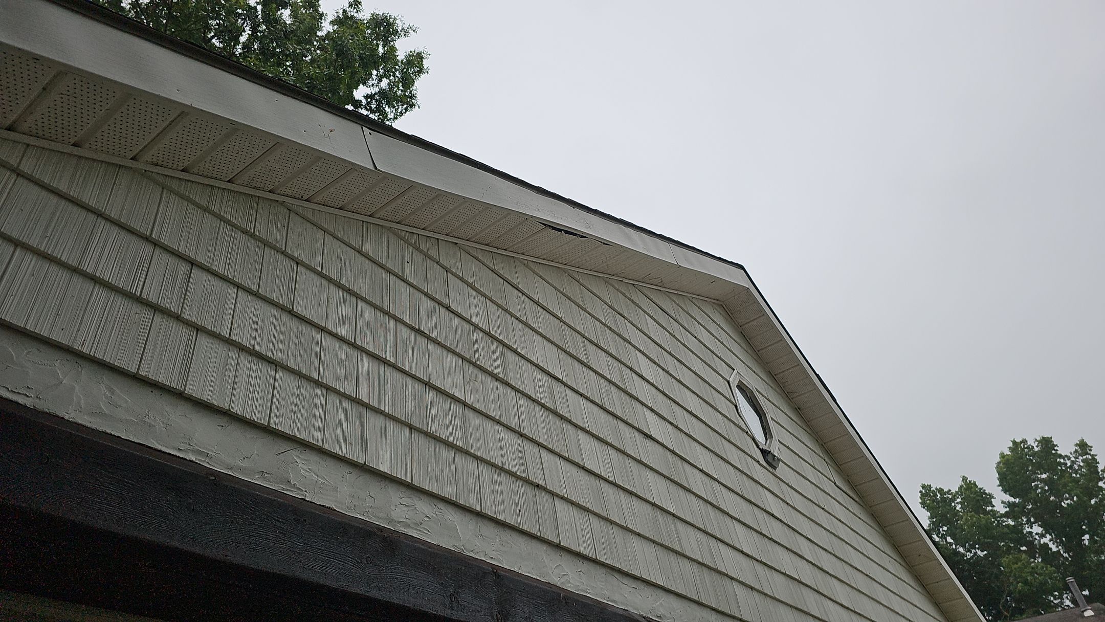 ATLAS PINNACLE COLOR: BLACK SHADOW by Eagle Eye Roofing