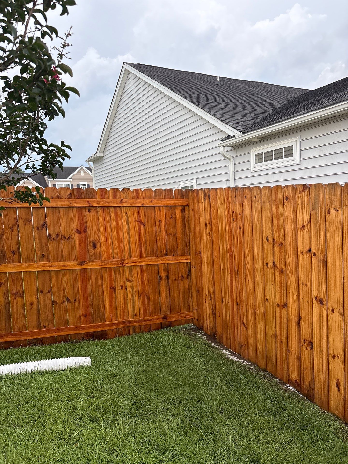 Wood Fence using Wood Sealant by DuraSeal