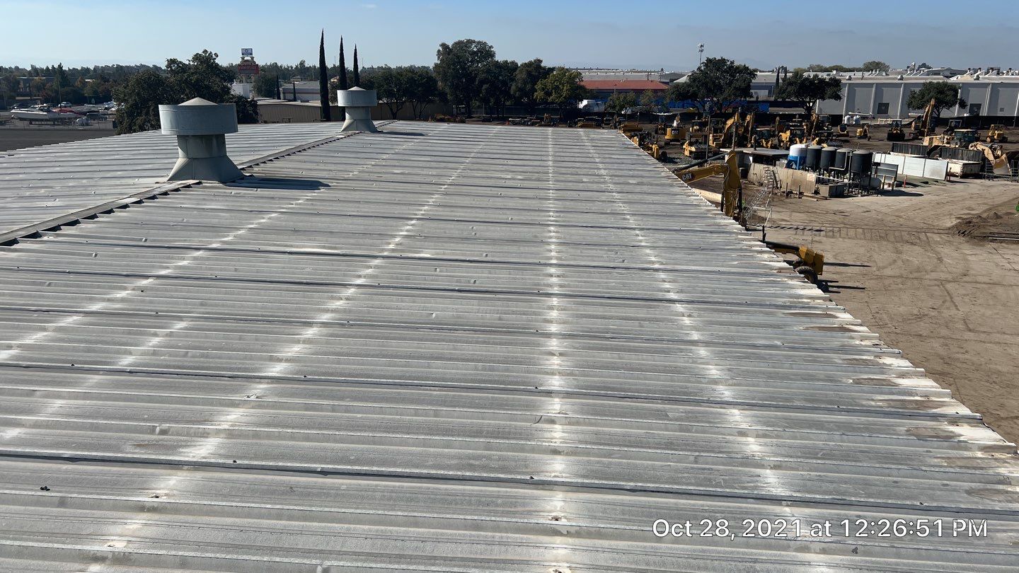 MR Roofing system using Conklin BenchPly system with PUMA top coat by Straight Edge Roofing Inc