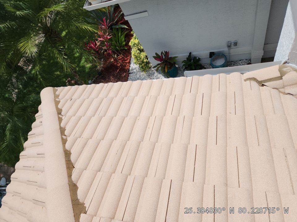 Tile Roof Repair in Boca Raton β Professional, Timely, and Reliable Service by Aastro Roofing