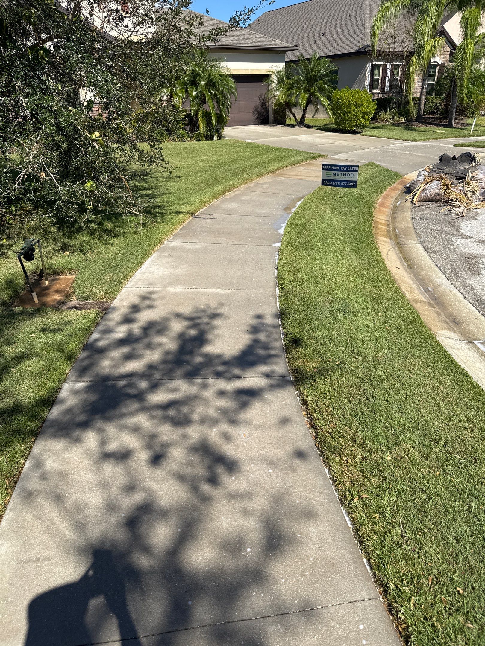 Concrete Driveway, Sidewalk, and Entryway Cleaning in Raven Crest, Bradenton, FL by Sunshine AquaWash