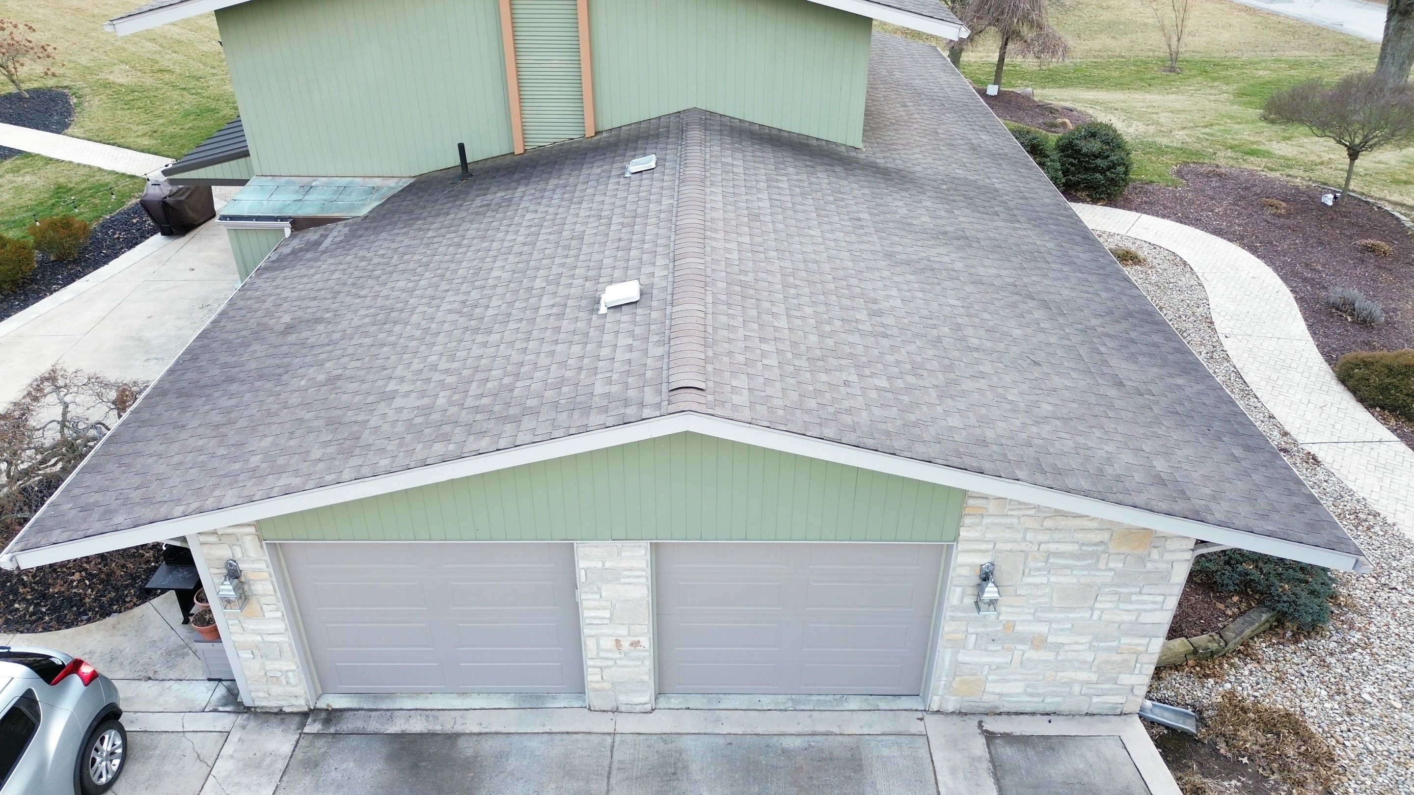 Residential Roofing Installation using Timberline HDZ Shingles - Weathered Wood by RoofX 