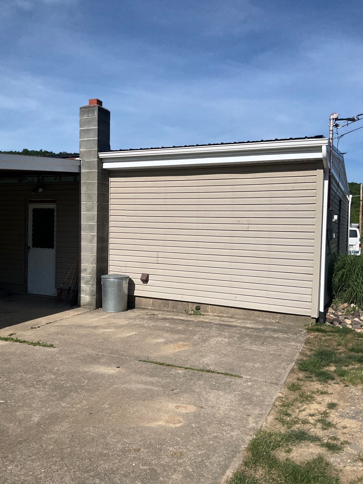 Metal Roofing and Vinyl Siding Replacement in Lewisburg by Esh Builders