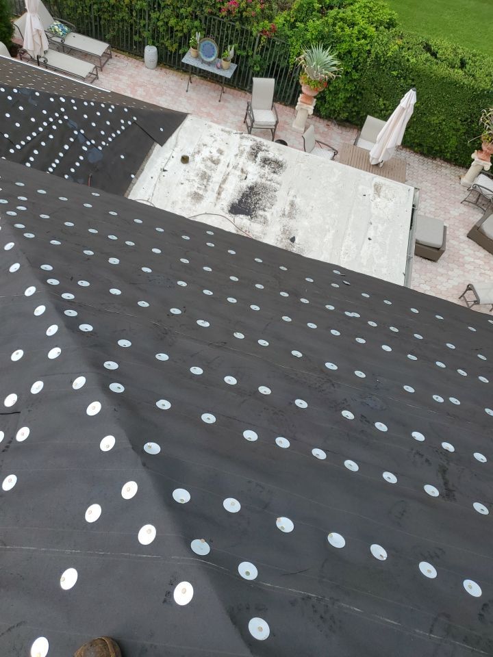 Wood Shake Repair using Wood Roof Shakes by Aastro Roofing