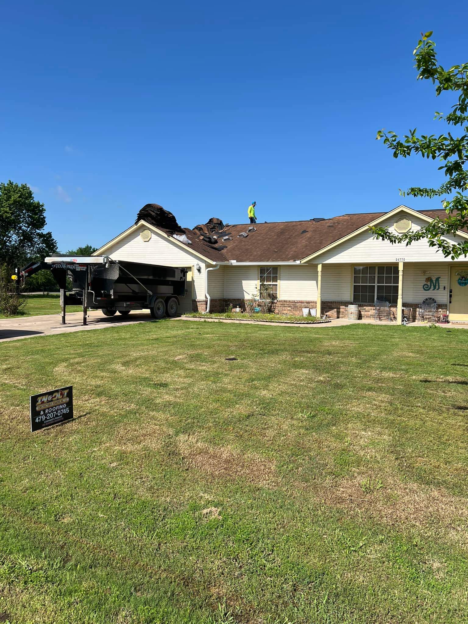 Roof replacement in Panama, OK by In & Out Construction & Remodeling, LLC