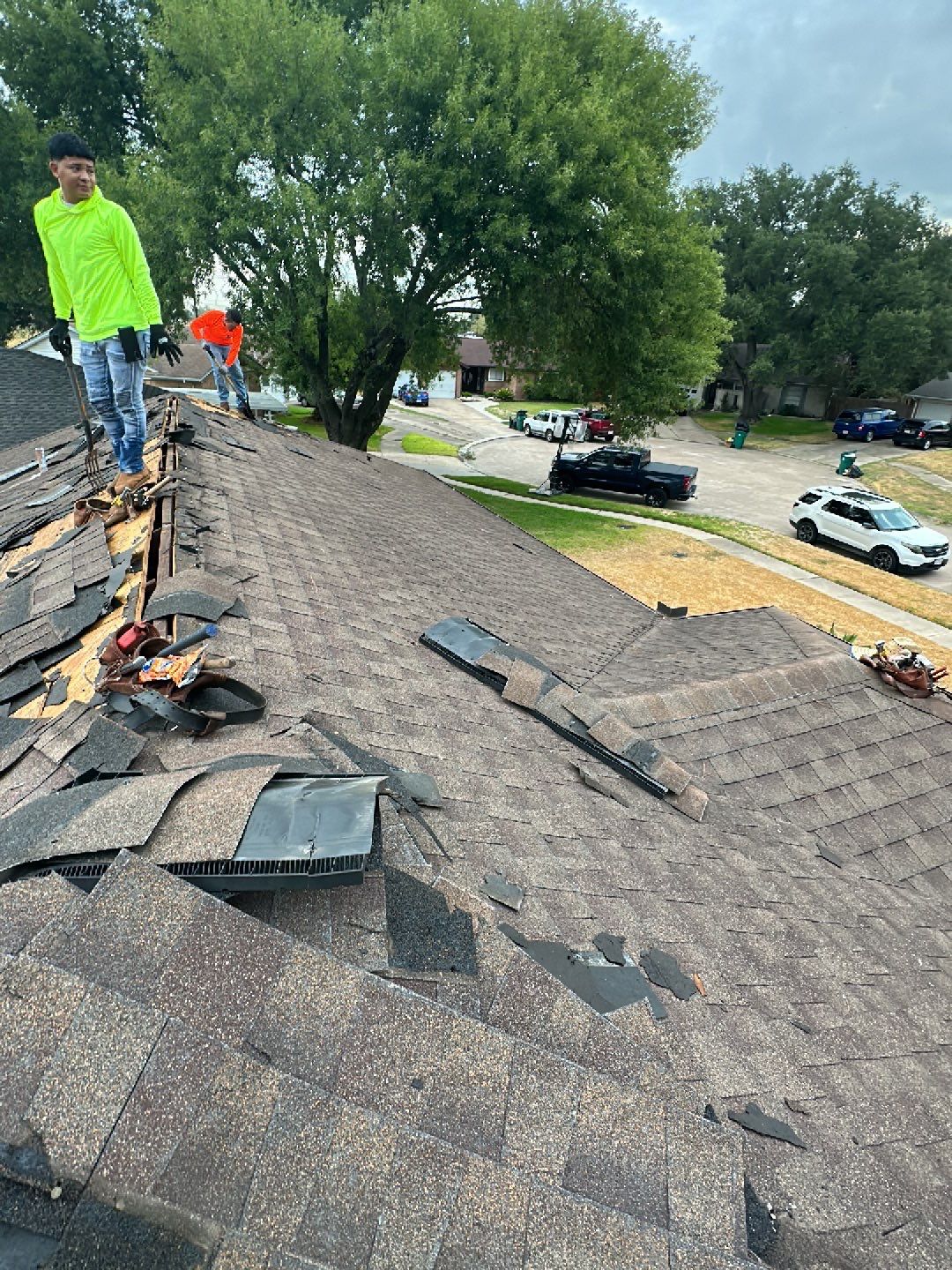 Residential Roofing Installation using Owen's Corning Duration (Lifetime) Shingles by Roof Repair Company