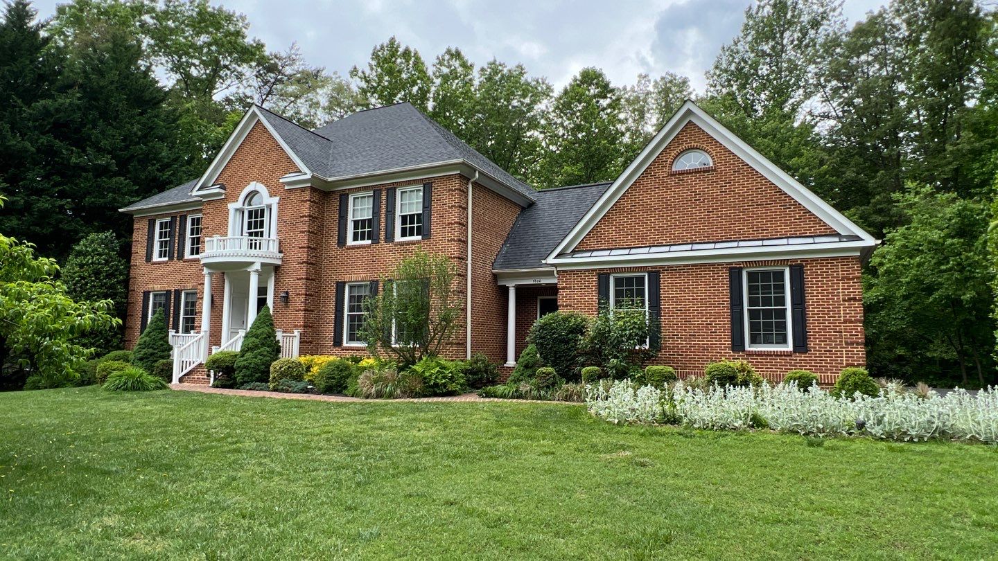 Clifton - CertainTeed Landmark Charcoal Black by RM Banning, Inc.