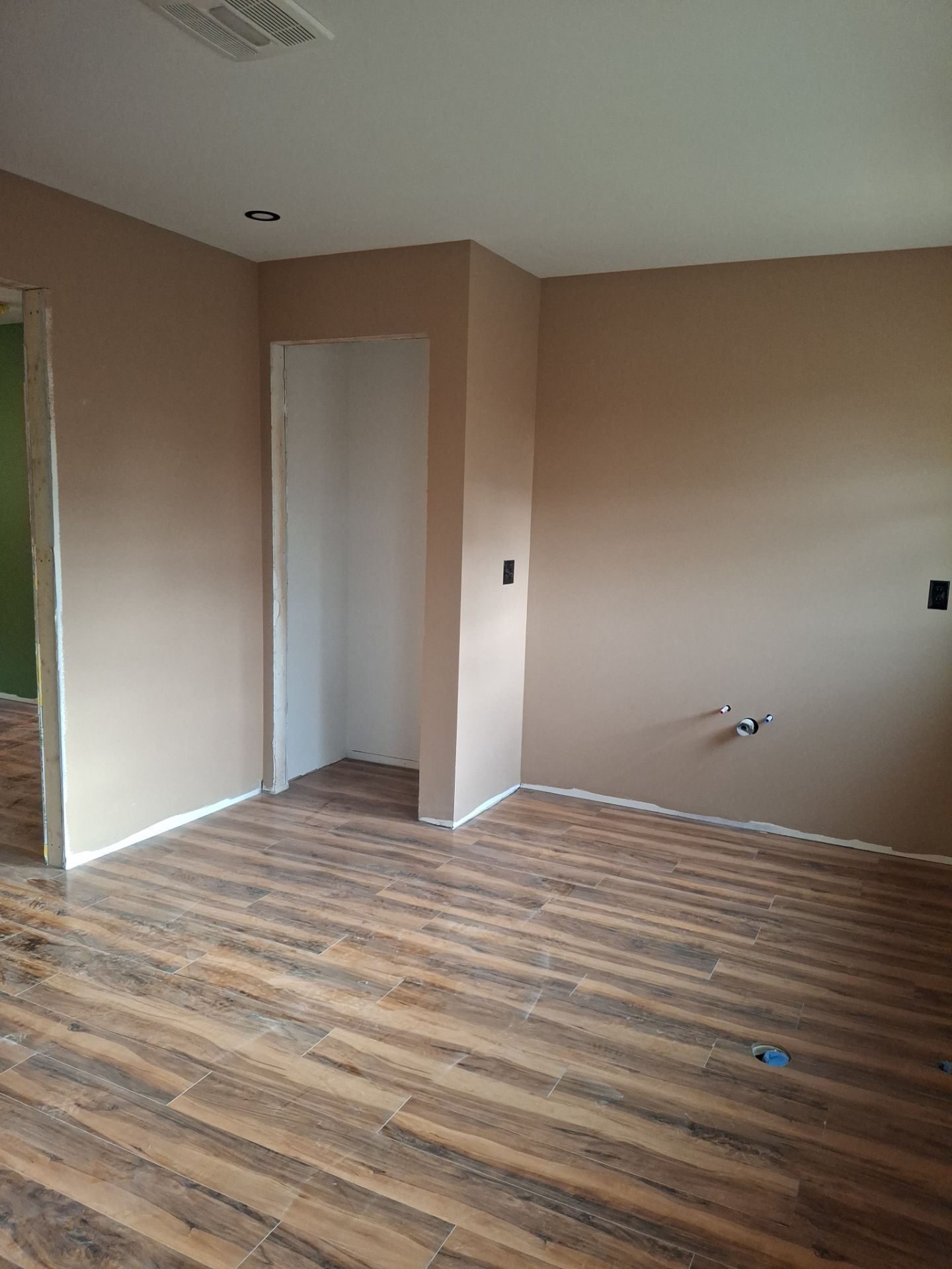New construction Drywall  by Big Pine Panting Inc