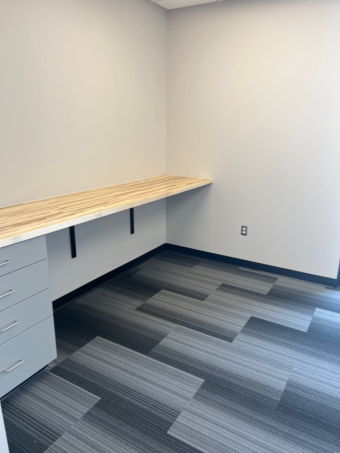 On Track Shop by Cutting edge painting 