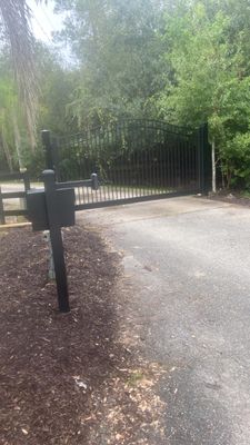 Bradenton, FL Gate Operator Installation & Horizontal Privacy Fence