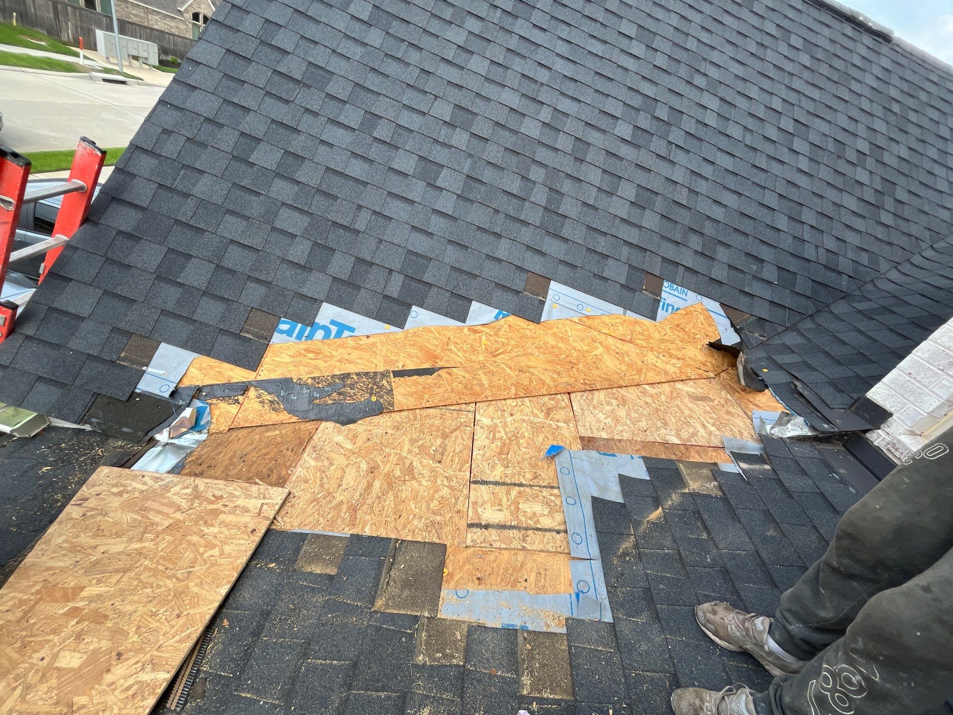 Residential Roofing Repair using Owen's Corning Duration (Lifetime) Shingles by Roof Repair Company