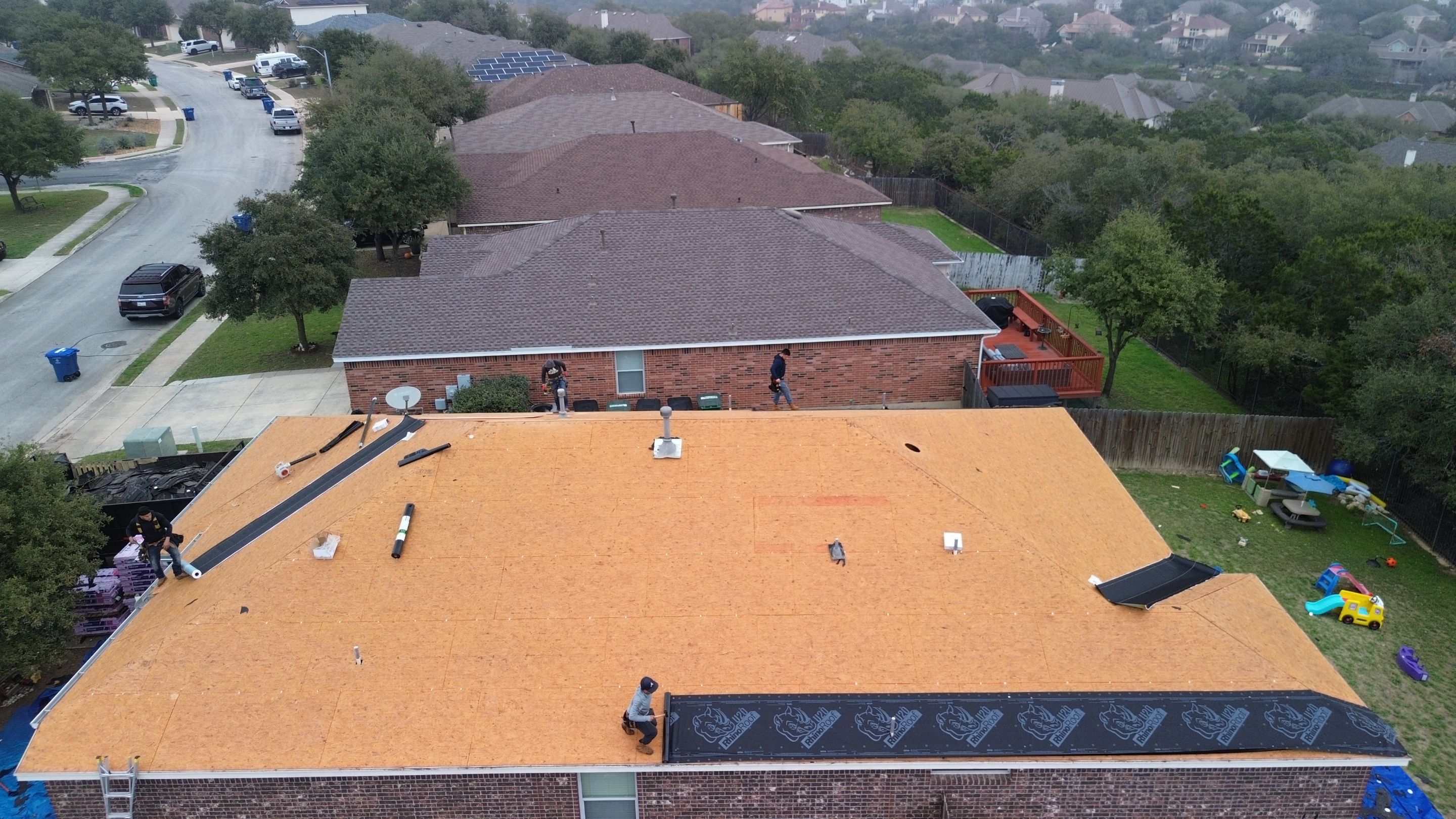 Residential Roof Replacement using 30 Year Laminate Shingles with High Profile Ridge by Premier Roofing and Contracting