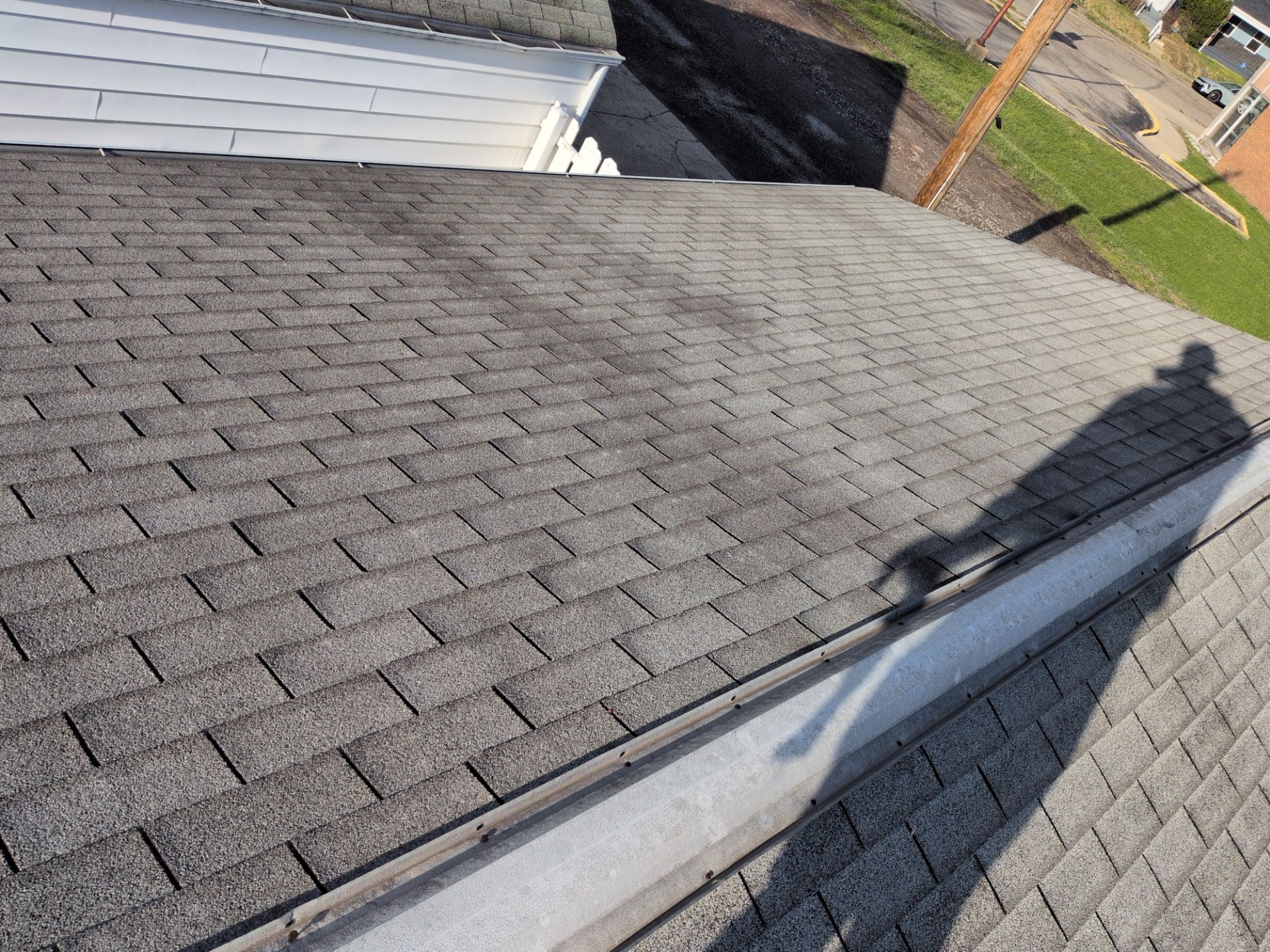 Residential Roof Replacement and Vinyl Siding Installation in Hamilton by XPRO ELITE LLC
