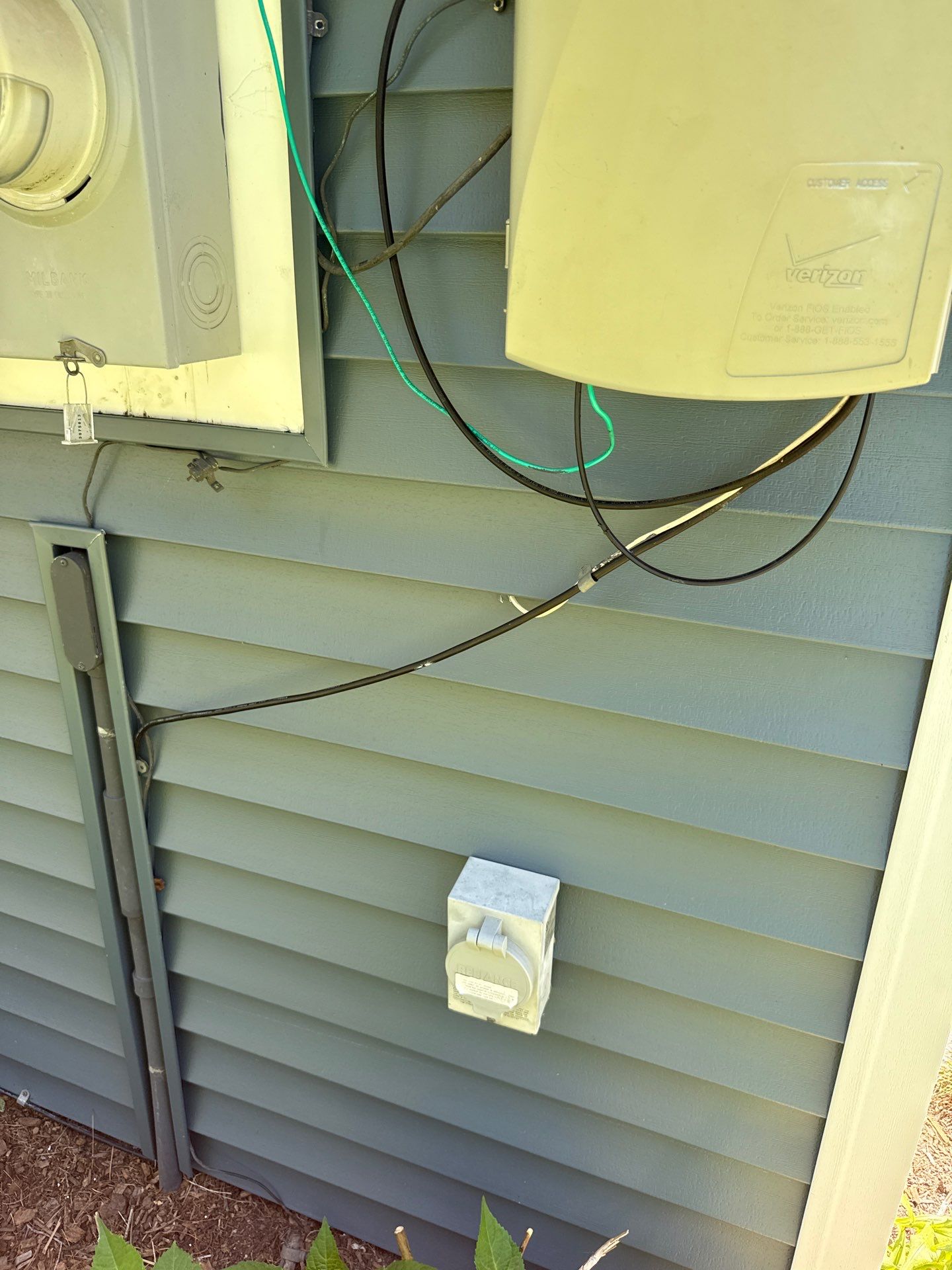 Vinyl Siding Transformation – Pacific Blue by Mighty Dog Roofing of Greater Middlesex County