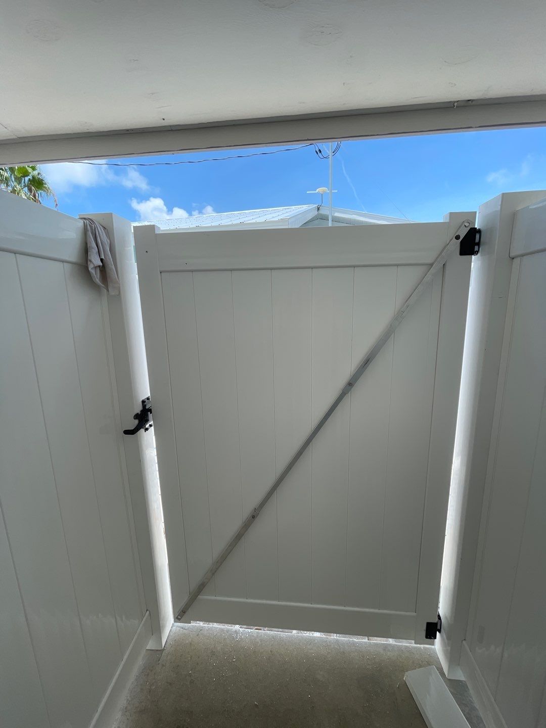 Bradenton, FL 6 ft. Tall White Vinyl Privacy Fence by Asap fence and gates, LLC