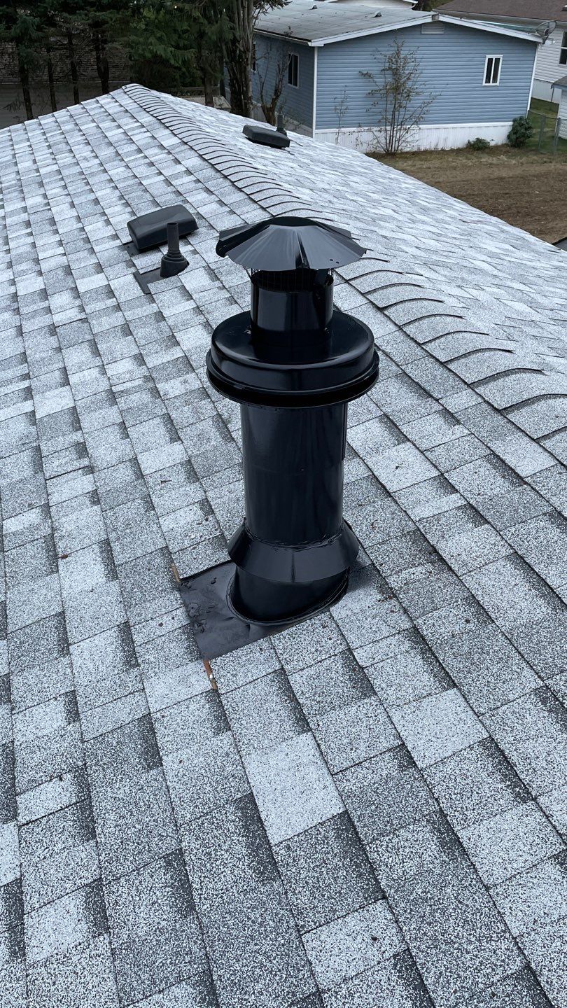 Residential Roofing Installation using OC Oakridge shingles by Top Notch Roofing Inc