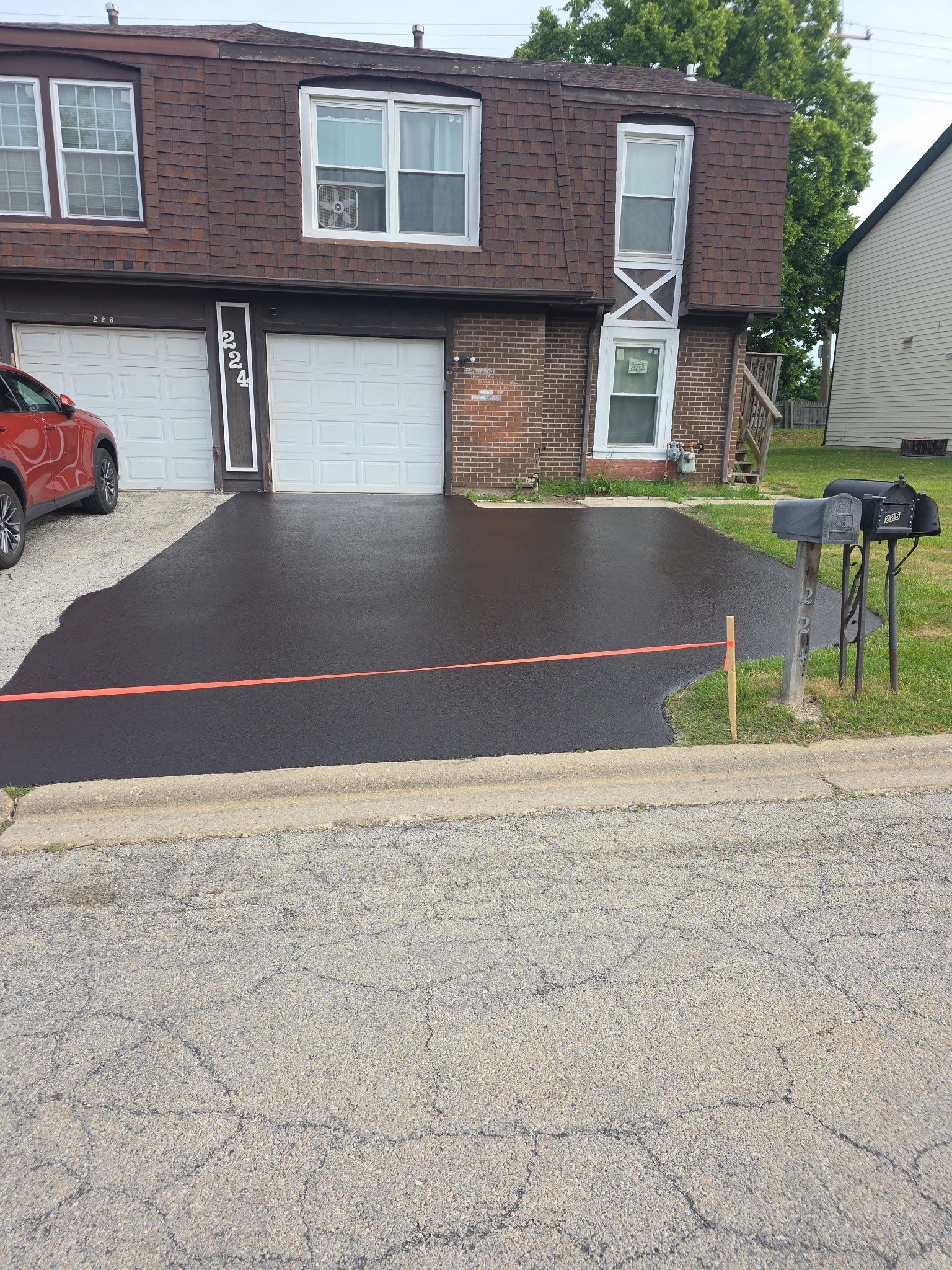 PaveRight Concrete & Asphalt LLC featured photo.