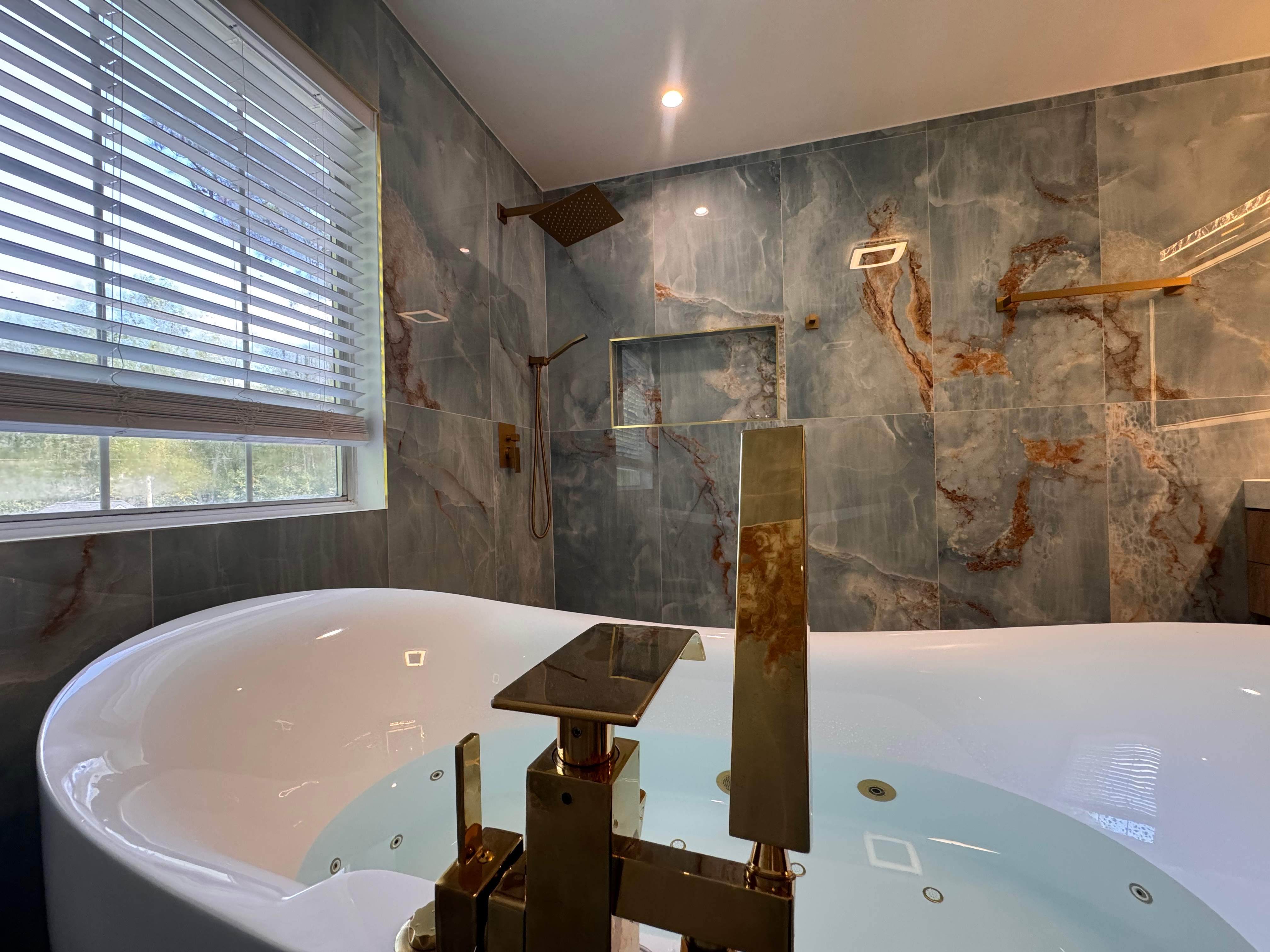 Master bathroom renovation by Prudencio