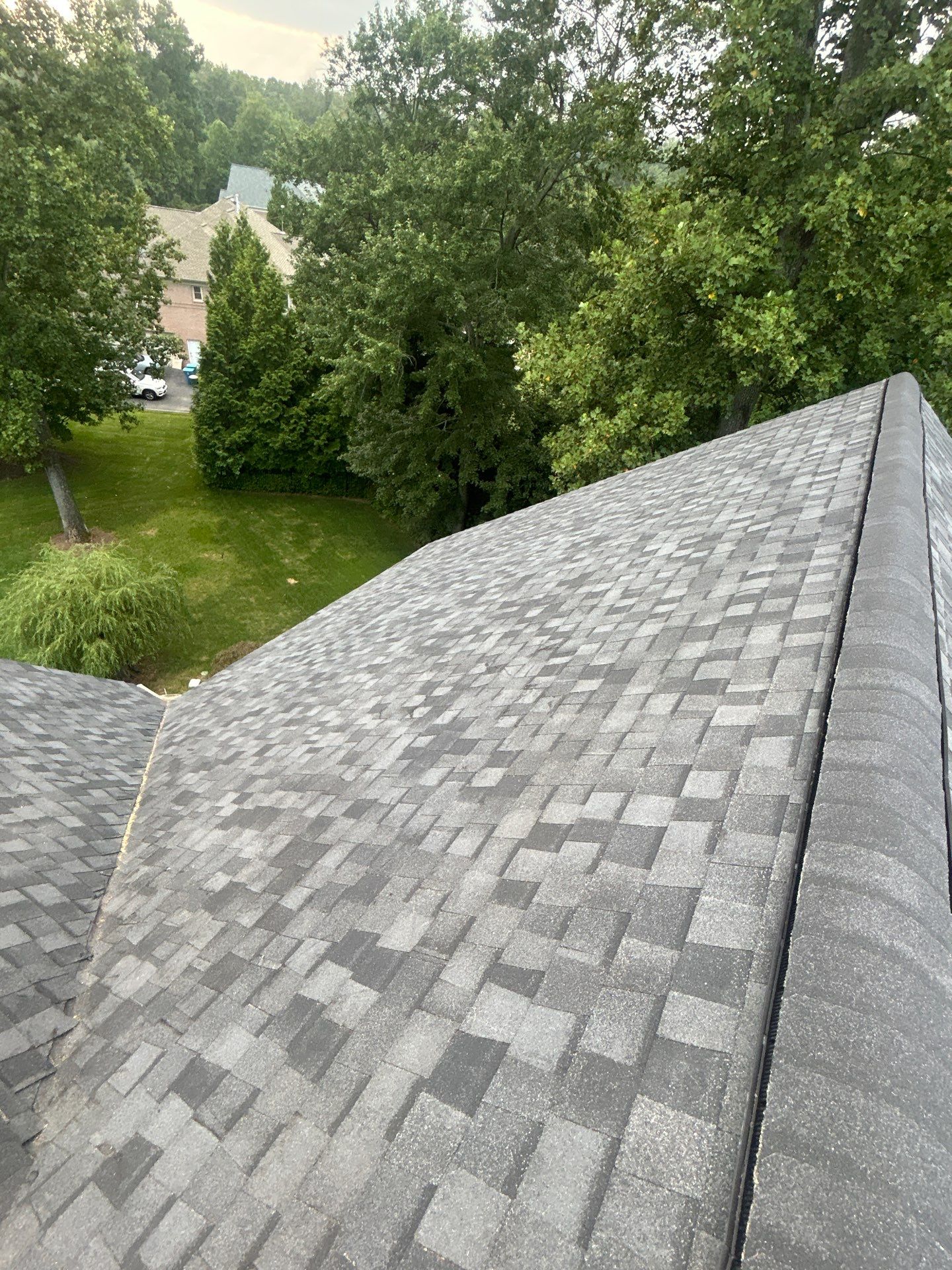 Great Falls : residential Roof with CertainTeed Landmark Pro in Max Def Moire Black  by RM Banning, Inc.
