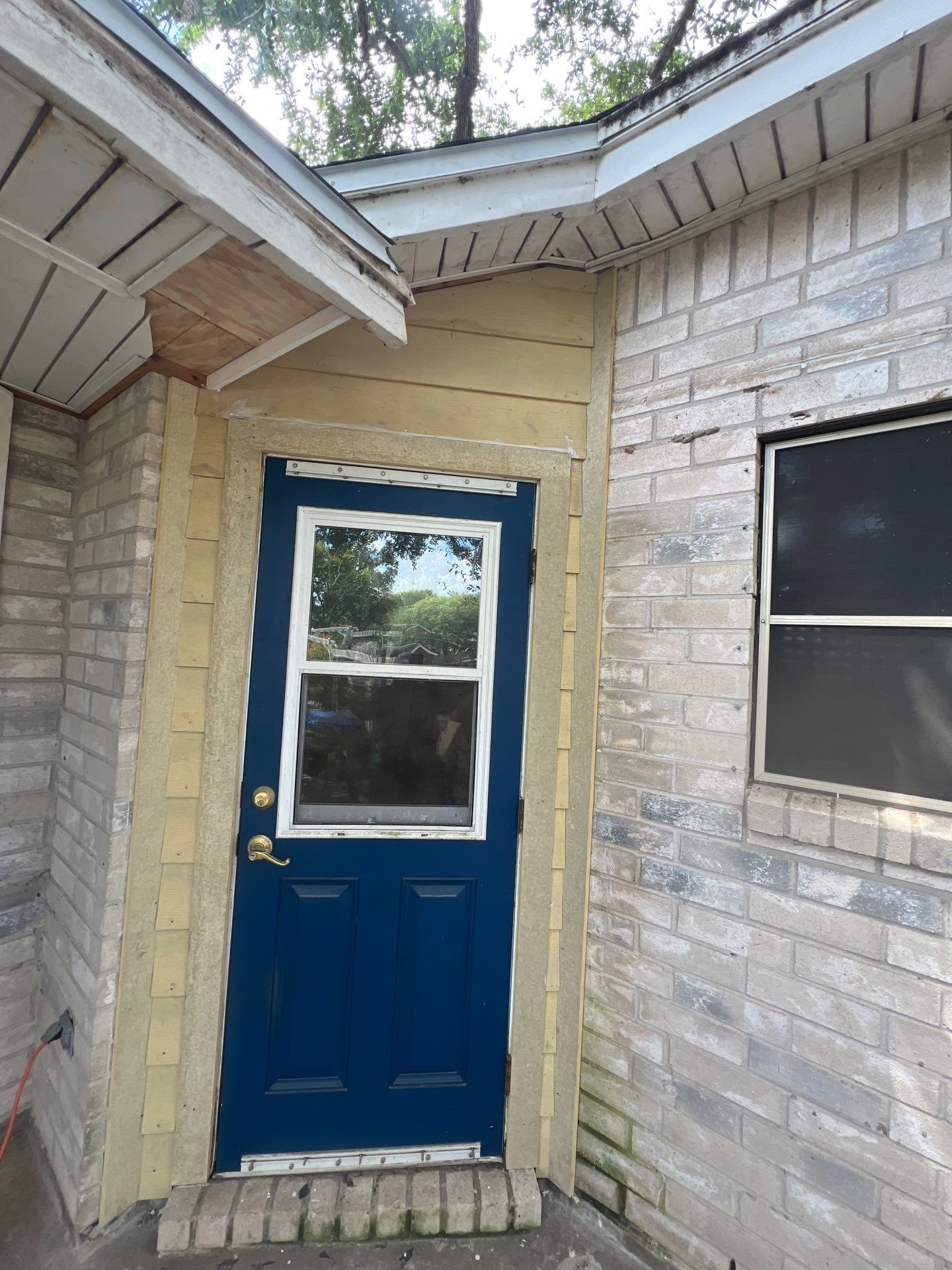 Rotting away under the Oaks by Bayfront Roofing and Construction