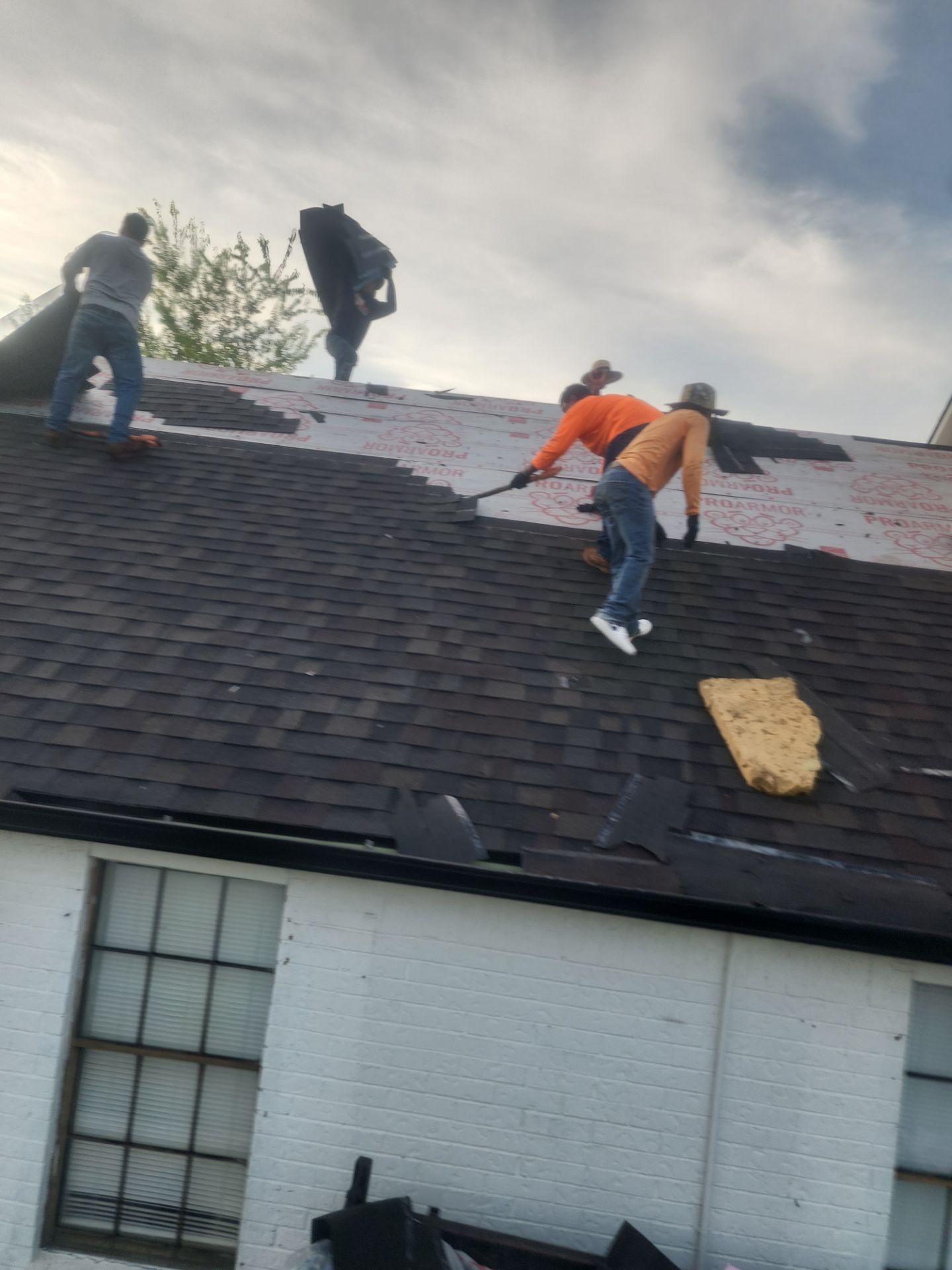 Residential Roofing Installation using Owen's Corning Duration (Lifetime) Shingles by Roof Repair Company