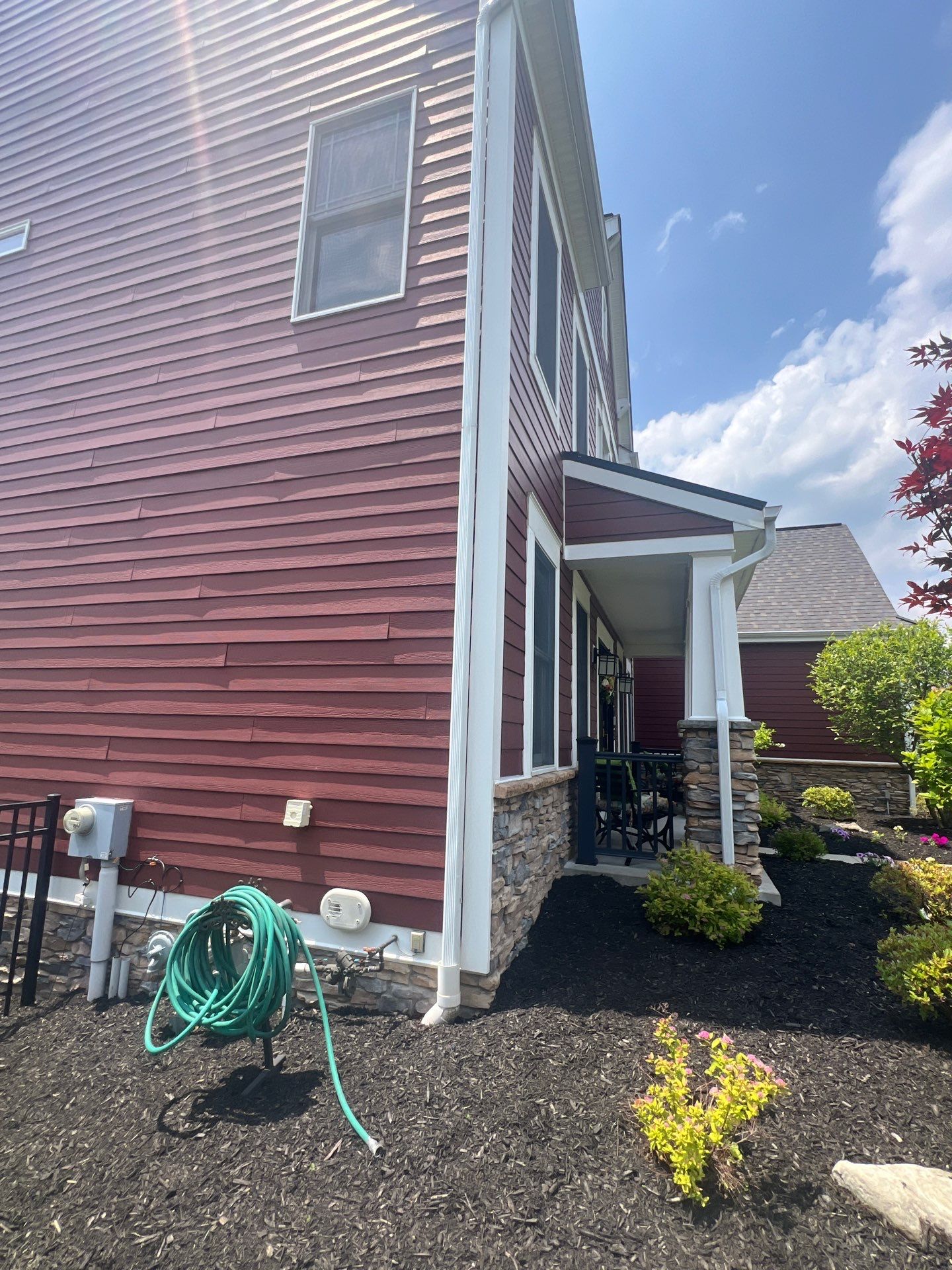 Countrylane Red James Hardie Siding Replacement in Franklin Park by Knockout Home Solutions
