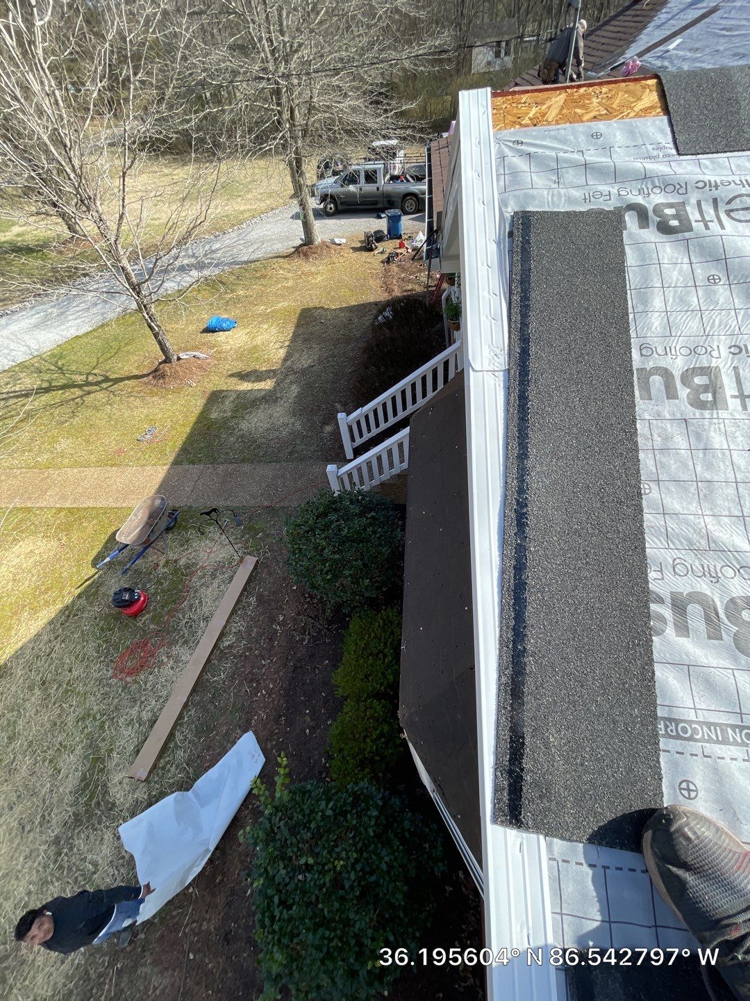 Residential Roofing Installation using Owens Corning Oakridge Roofing System by Undersun Roofing 