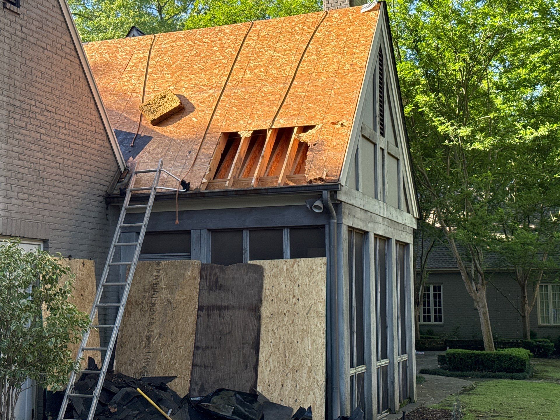 GAF Timberline HDZ Roof Replacement and Exterior Wood Repairs in Memphis by Revival Roofing Services