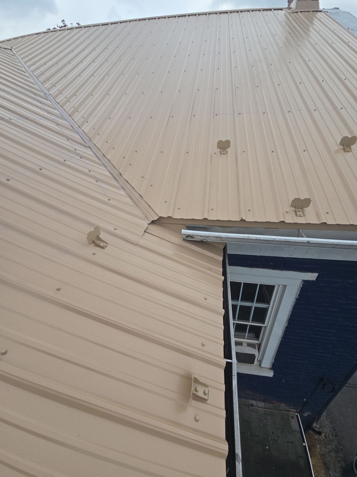 Edwin Santana Full Metal Roof Installation by Good Hands Roofing