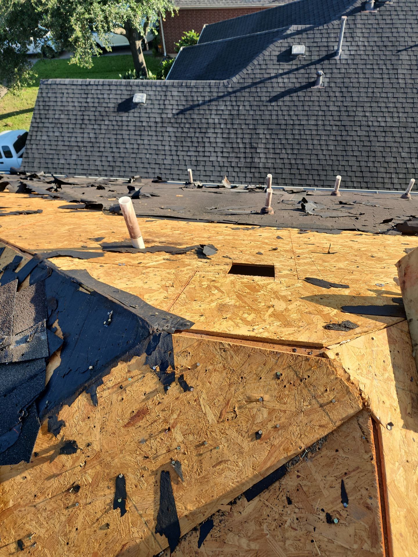 Residential Roofing Installation using Owen's Corning Duration (Lifetime) Shingles by Roof Repair Company