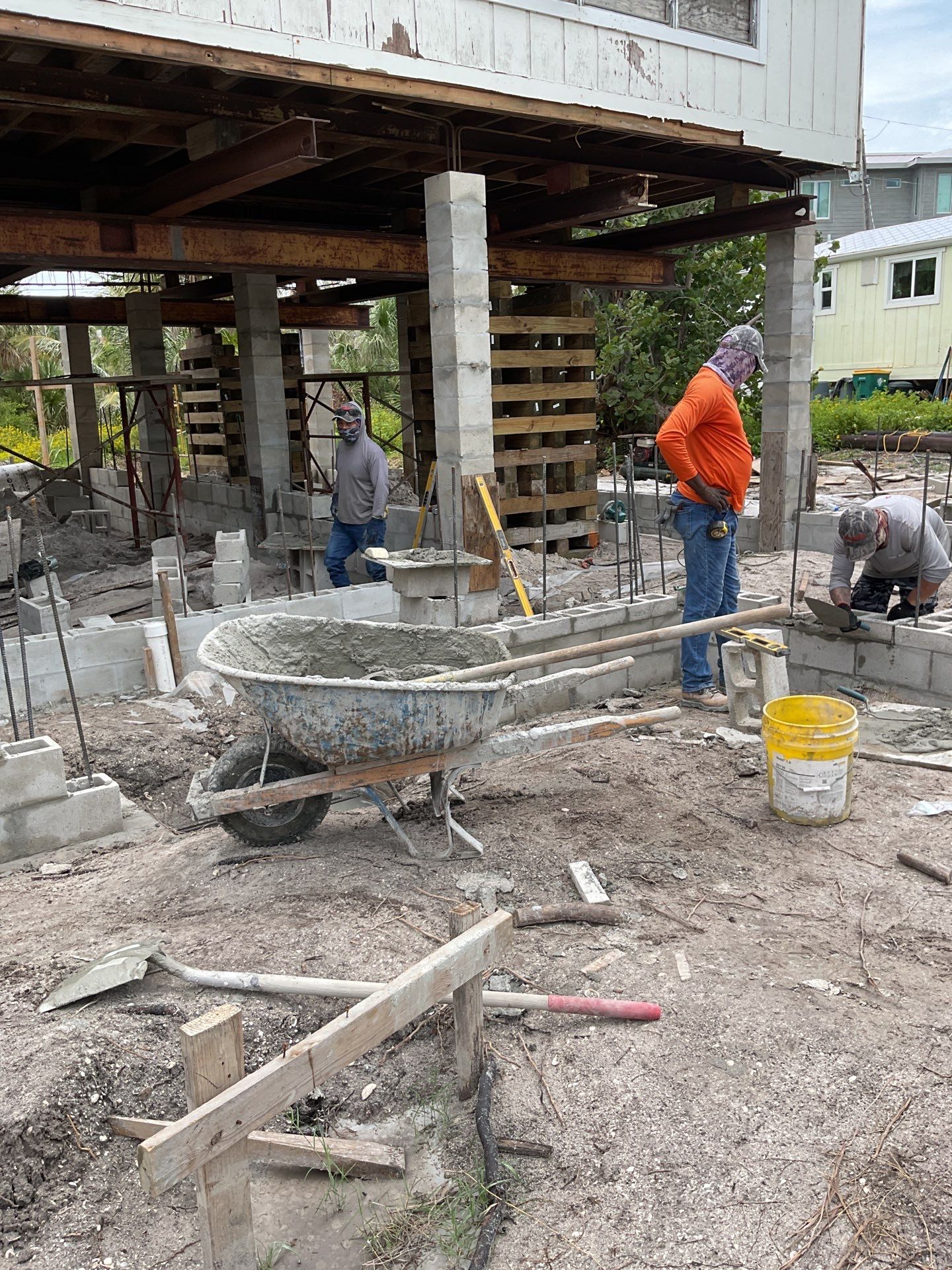Raising a house on Sanibel Island by Southern Gulf Construction