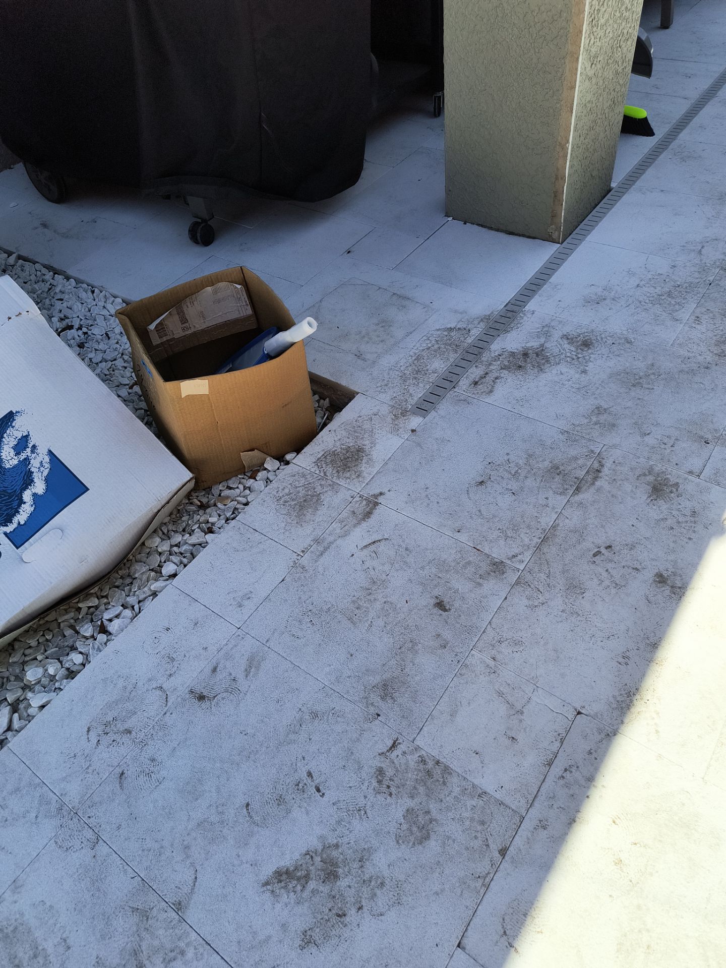 White 6'' Seamless K-style Gutters and Downspouts in Wesley Chapel, FL  by Gutter Professors