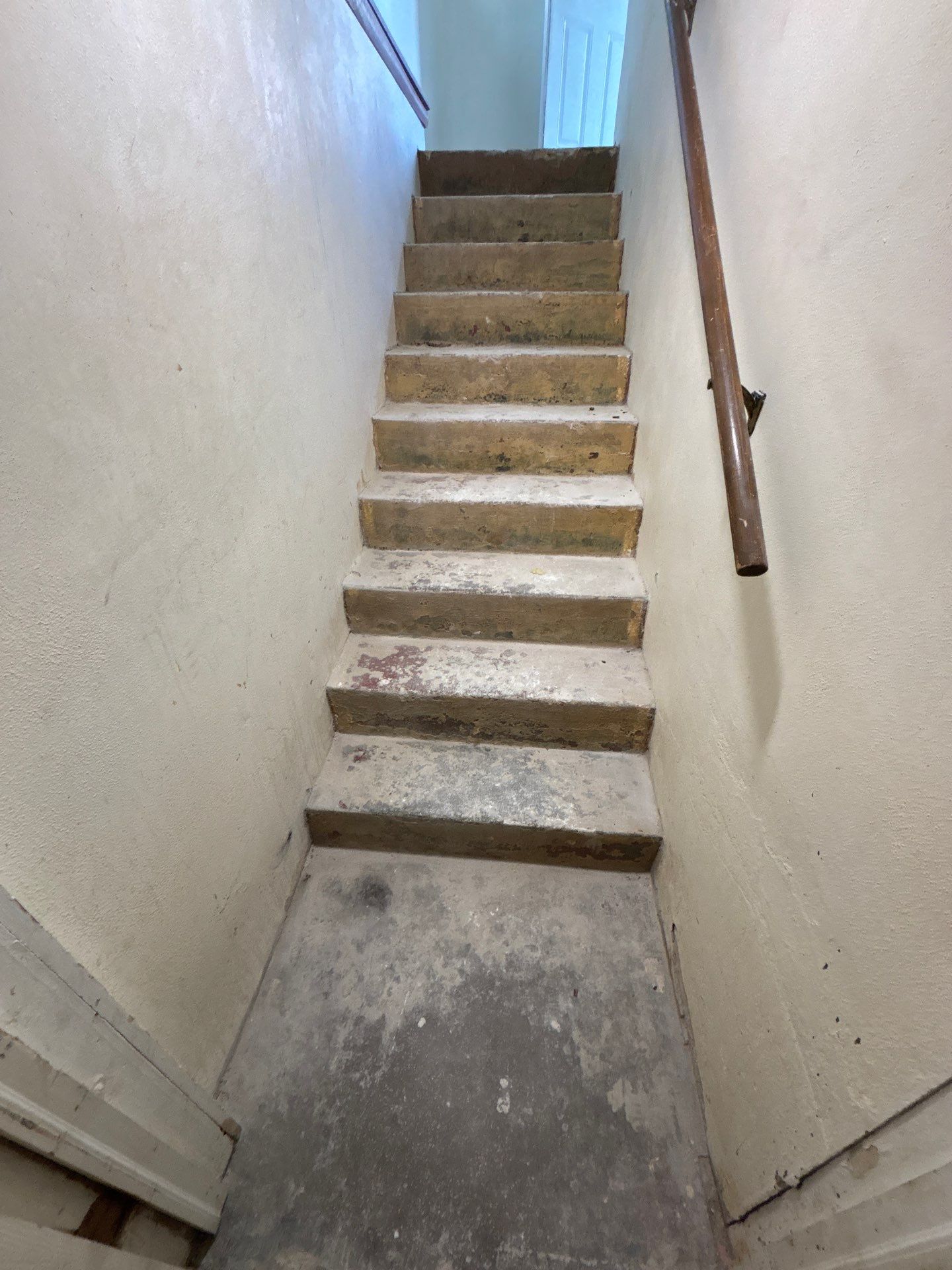 Comprehensive Basement Concrete Floor Coating and Crack Repair in Sioux Falls by Select Painting, Coatings & Garage Cabinets