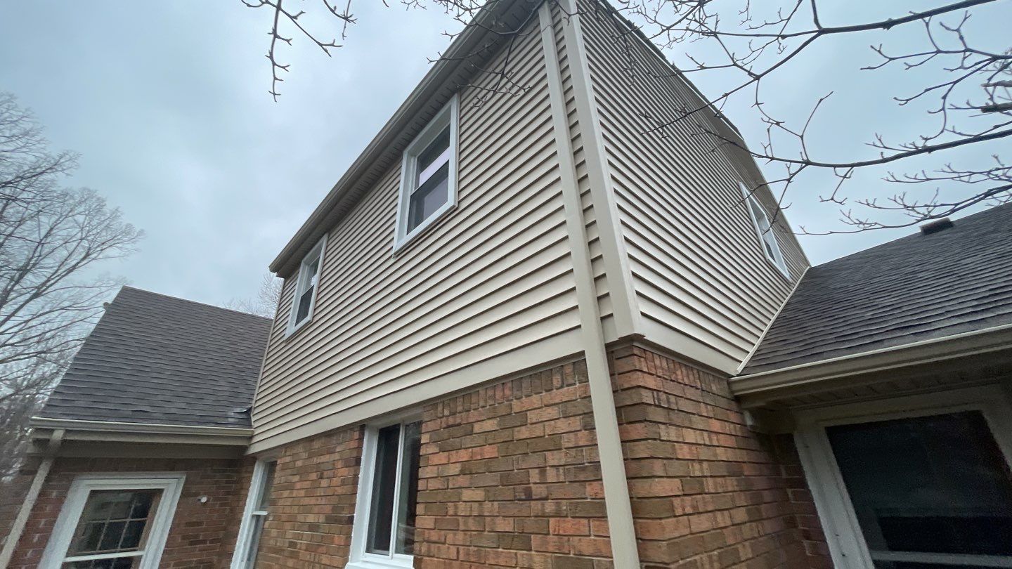 Siding Replacement using CertainTeed Restoration Classis D4 by 180 Contractors